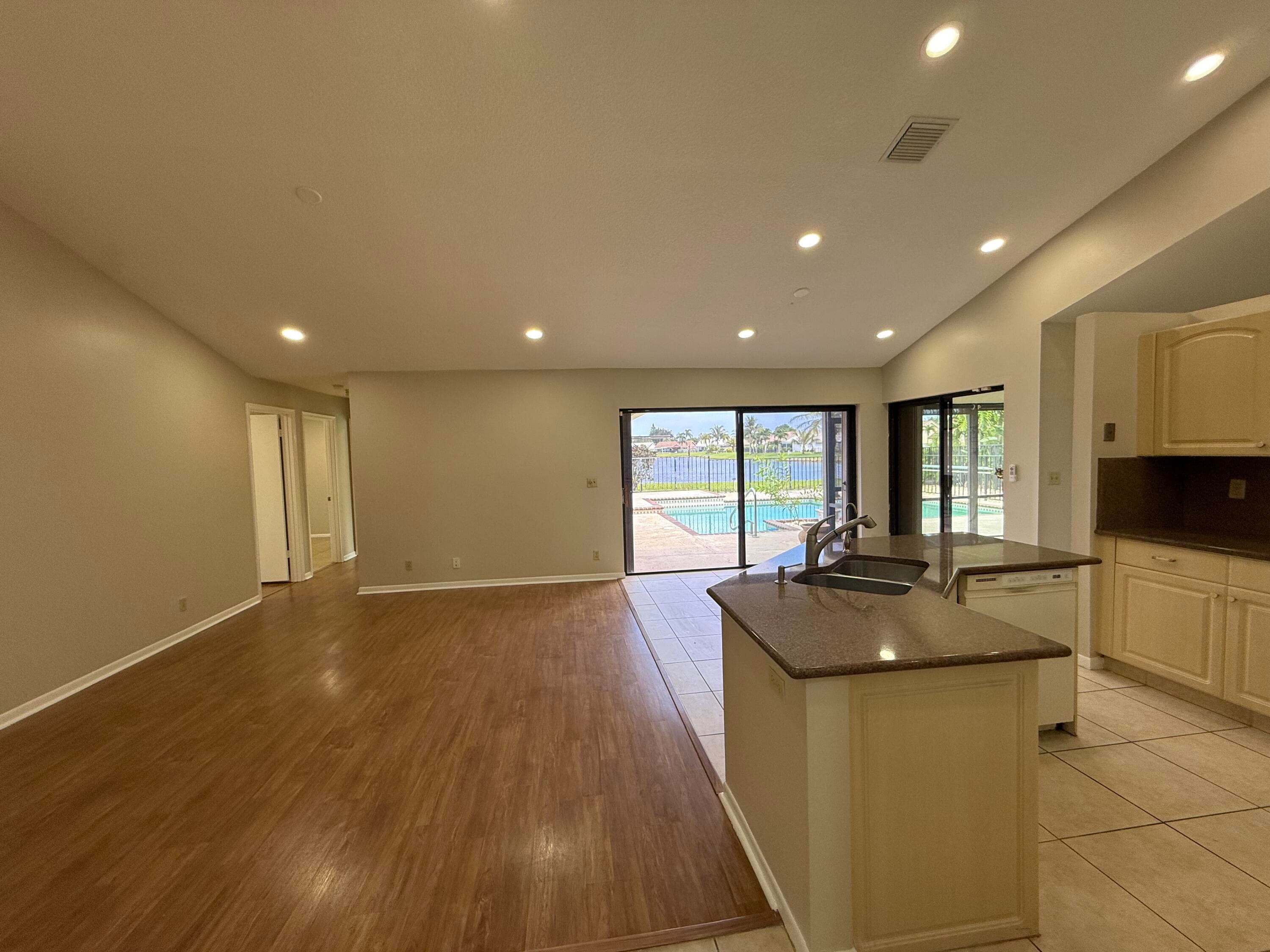 9215 Sun Pointe Drive, Boynton Beach, FL 33437 — photo 6 of 19