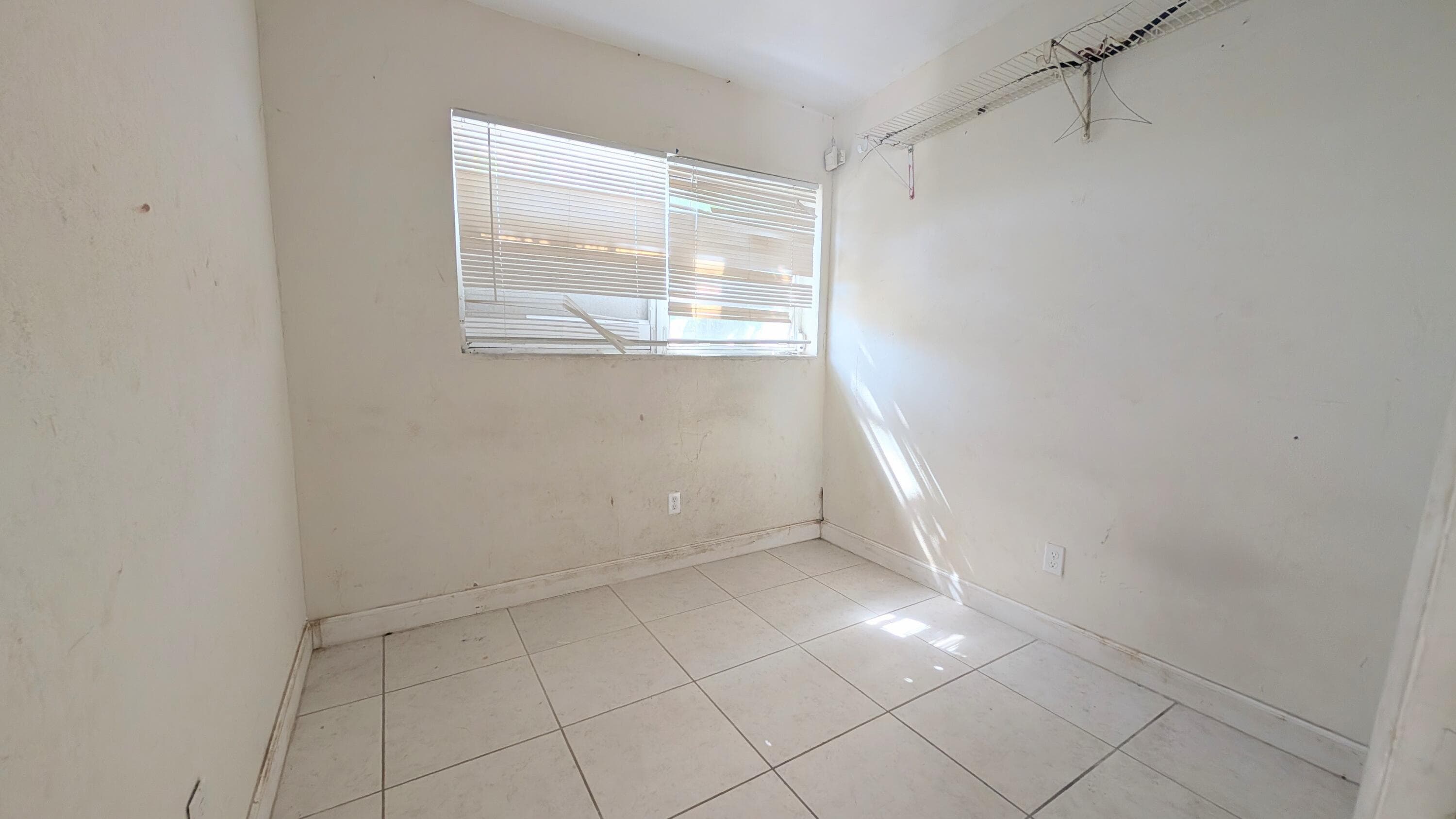 490 Tulip Tree Drive, Lake Worth, FL 33462 — photo 5 of 12