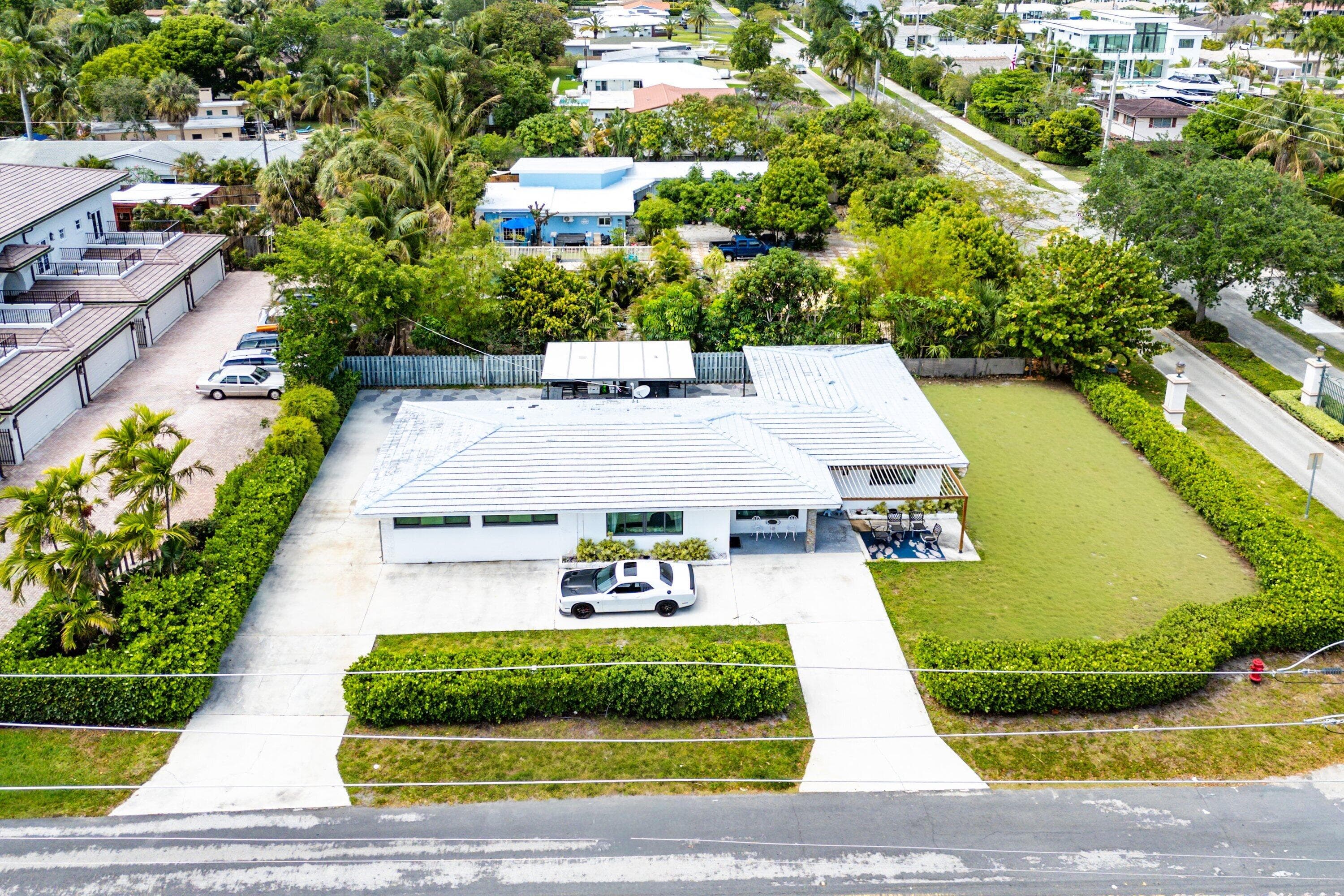 201 NE 26th Avenue, Pompano Beach, FL 33062 — photo 1 of 33