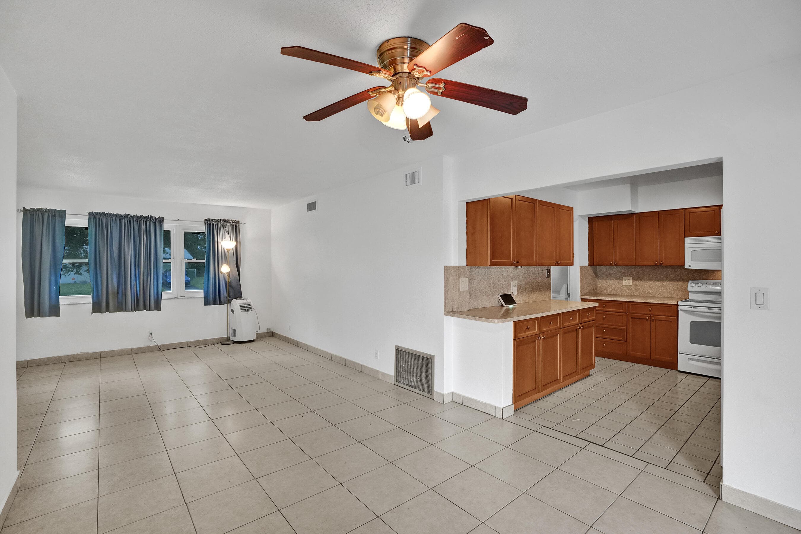 731 SW 71st Terrace, Pembroke Pines, FL 33023 — photo 28 of 66