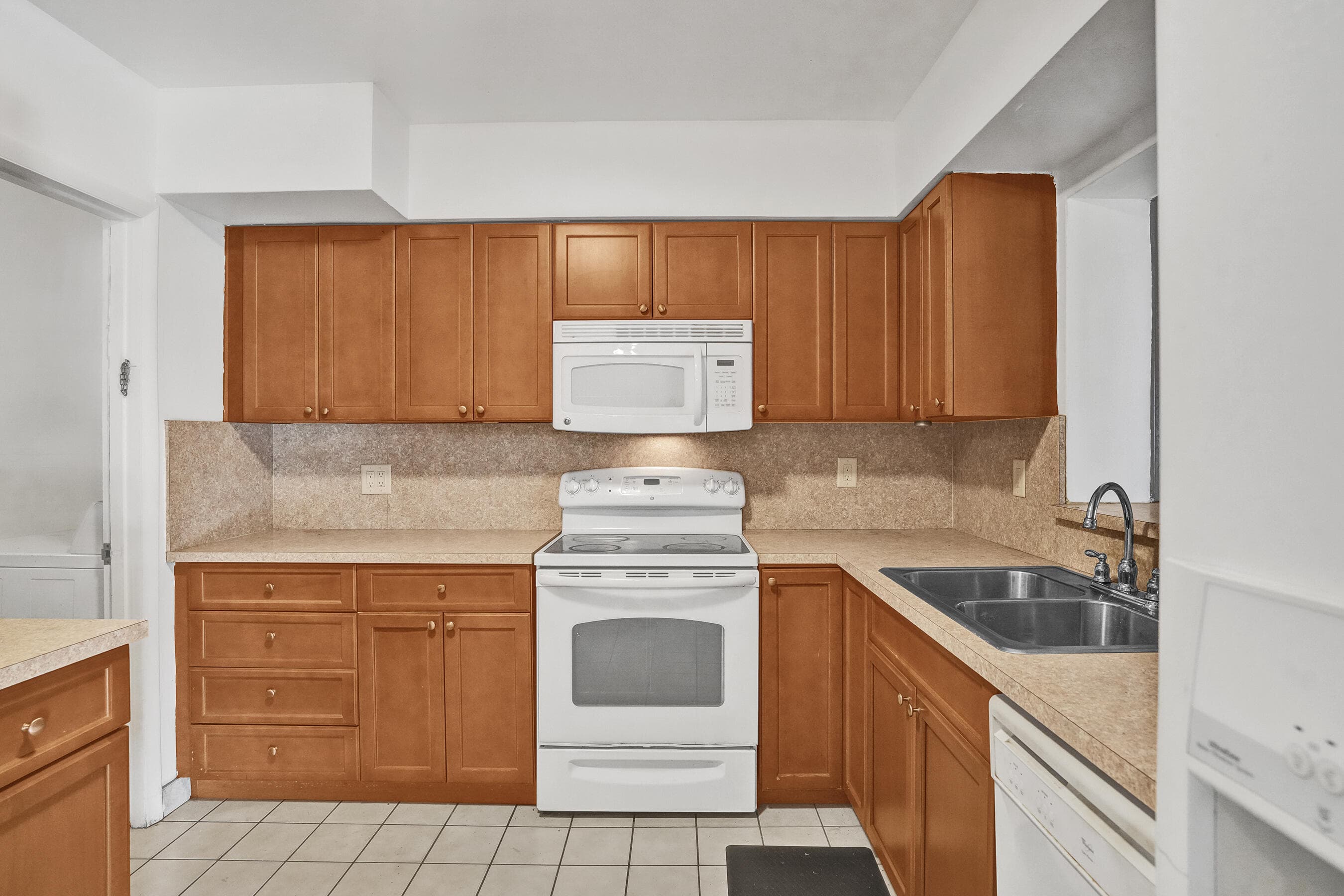 731 SW 71st Terrace, Pembroke Pines, FL 33023 — photo 30 of 66