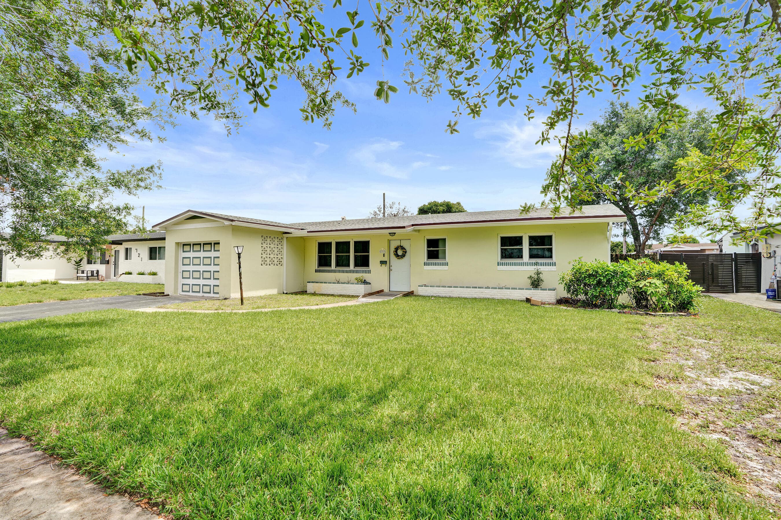 731 SW 71st Terrace, Pembroke Pines, FL 33023 — photo 6 of 66