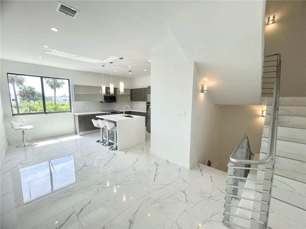 113 SE 1st Circle, Pompano Beach, FL 33060 — photo 5 of 35