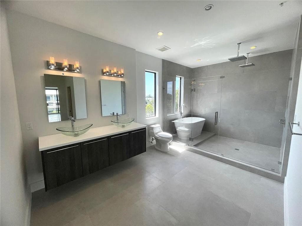 113 SE 1st Circle, Pompano Beach, FL 33060 — photo 10 of 35