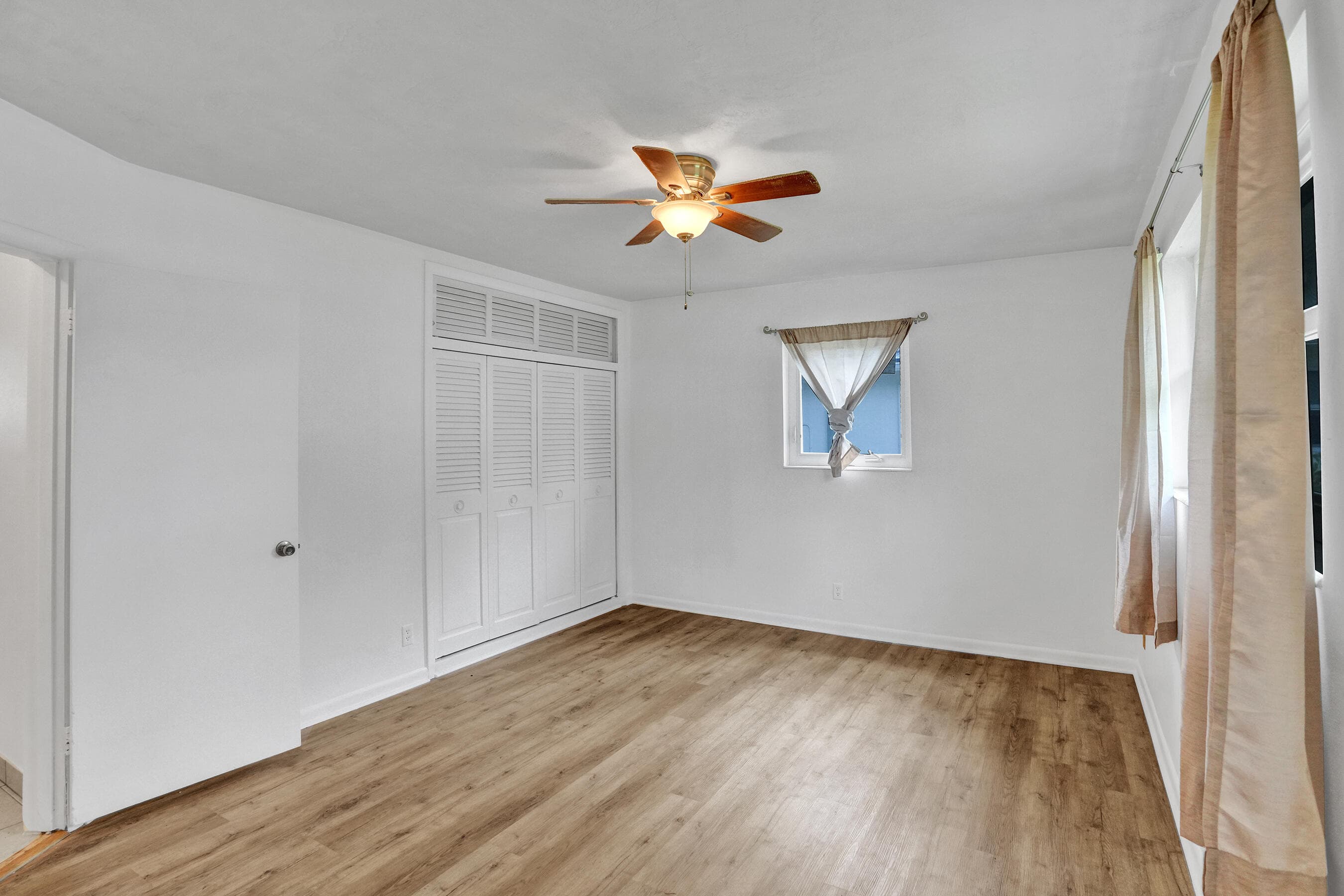 731 SW 71st Terrace, Pembroke Pines, FL 33023 — photo 16 of 66