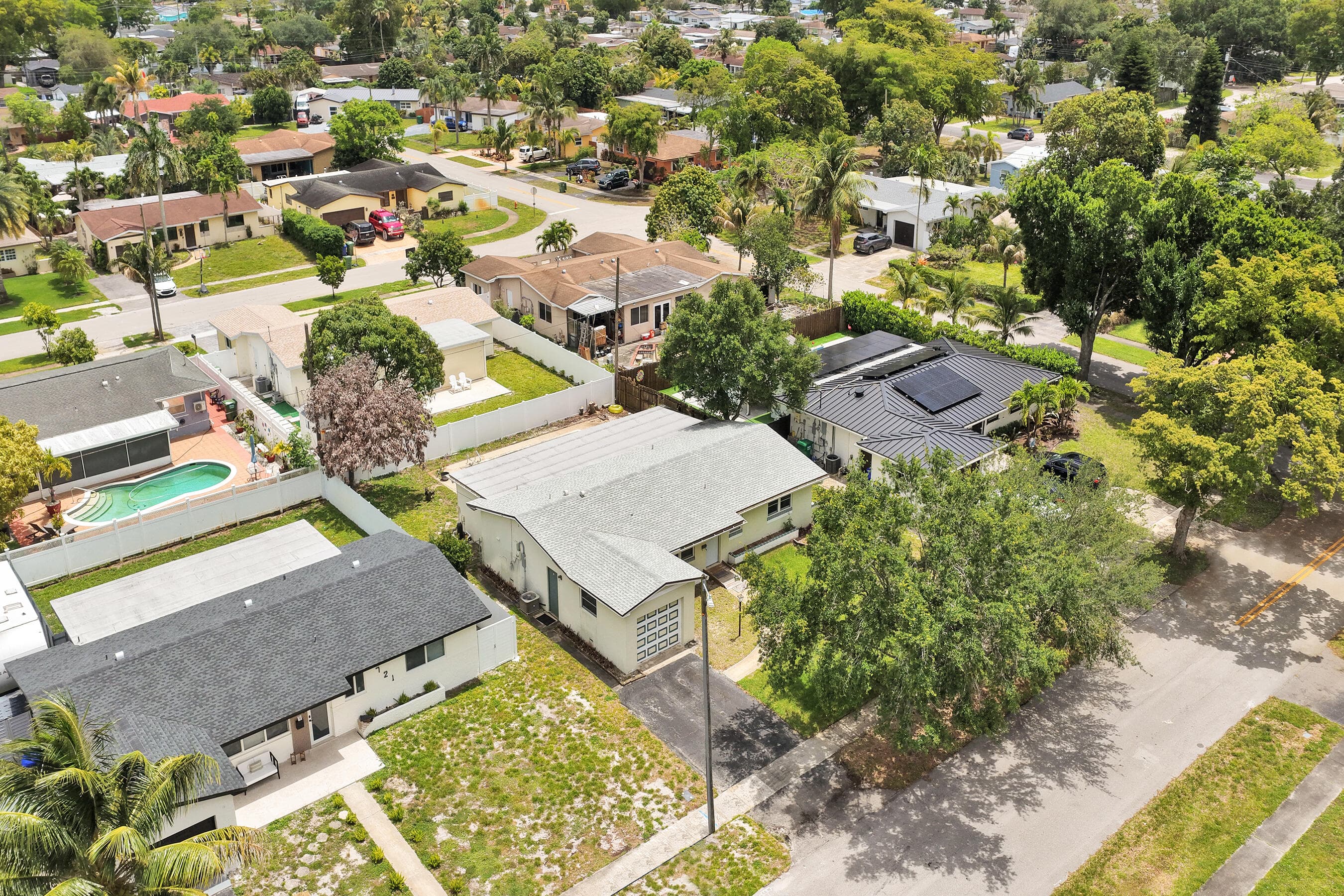 731 SW 71st Terrace, Pembroke Pines, FL 33023 — photo 55 of 66
