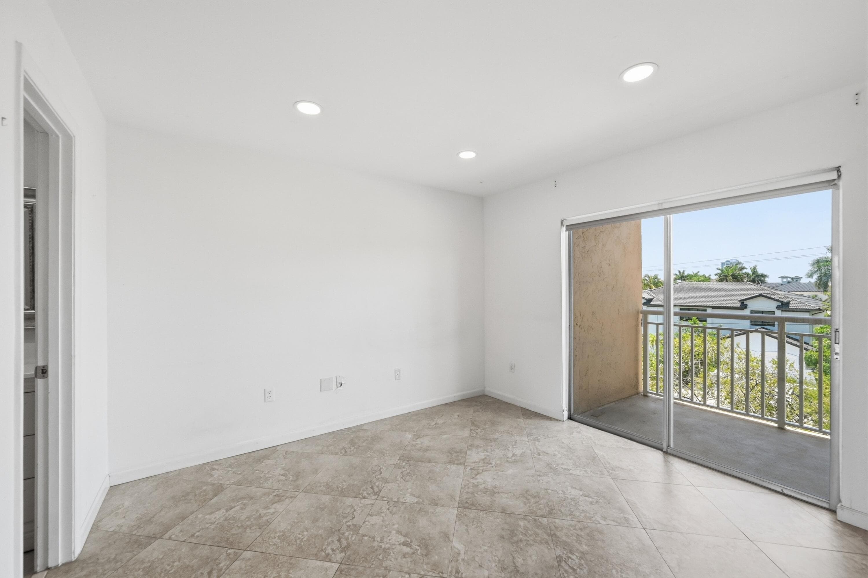 17051 NE 35th Avenue 307, North Miami Beach, FL 33160 — photo 15 of 22