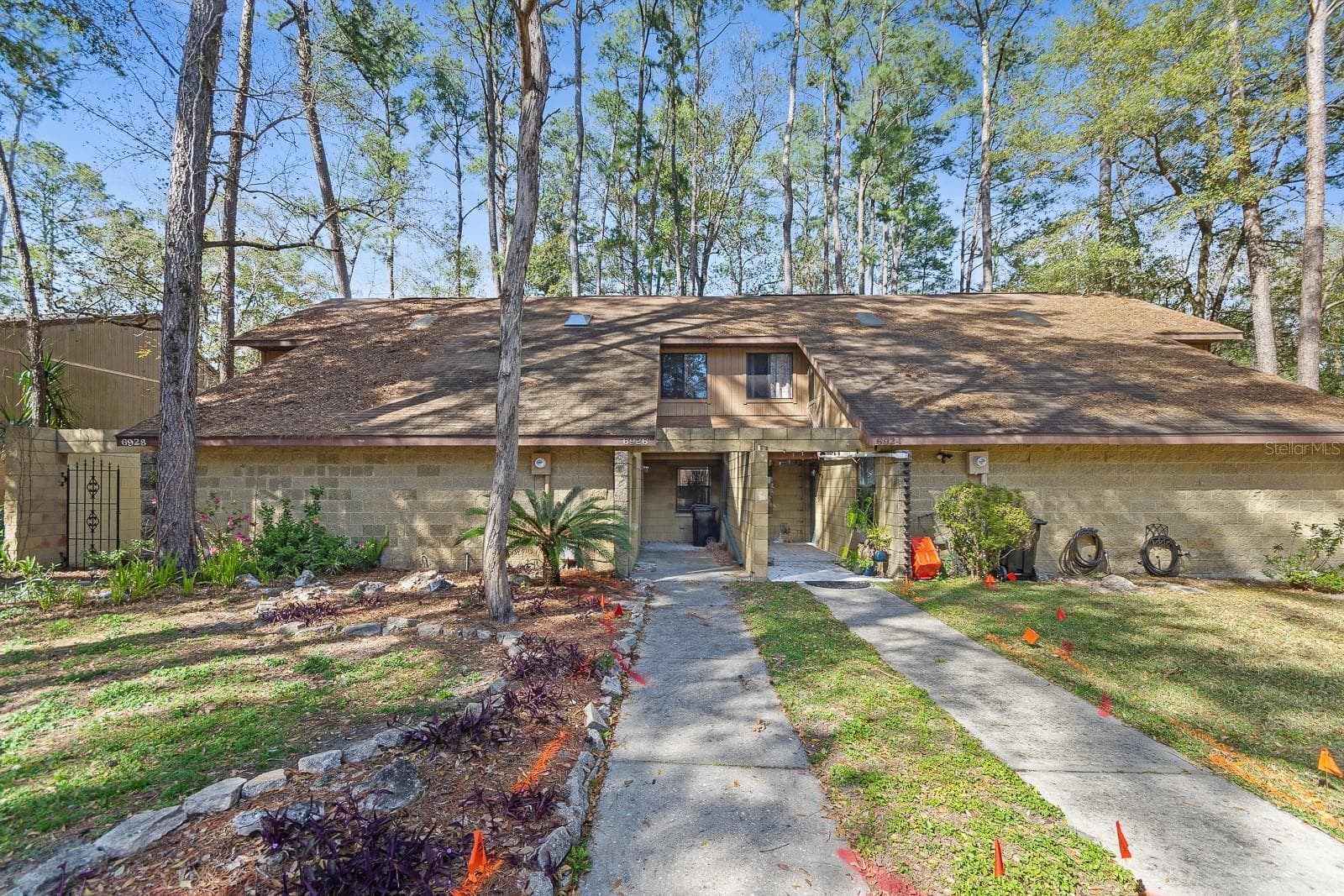 6926 SW 45th Avenue 6926, Gainesville, FL 32608 — photo