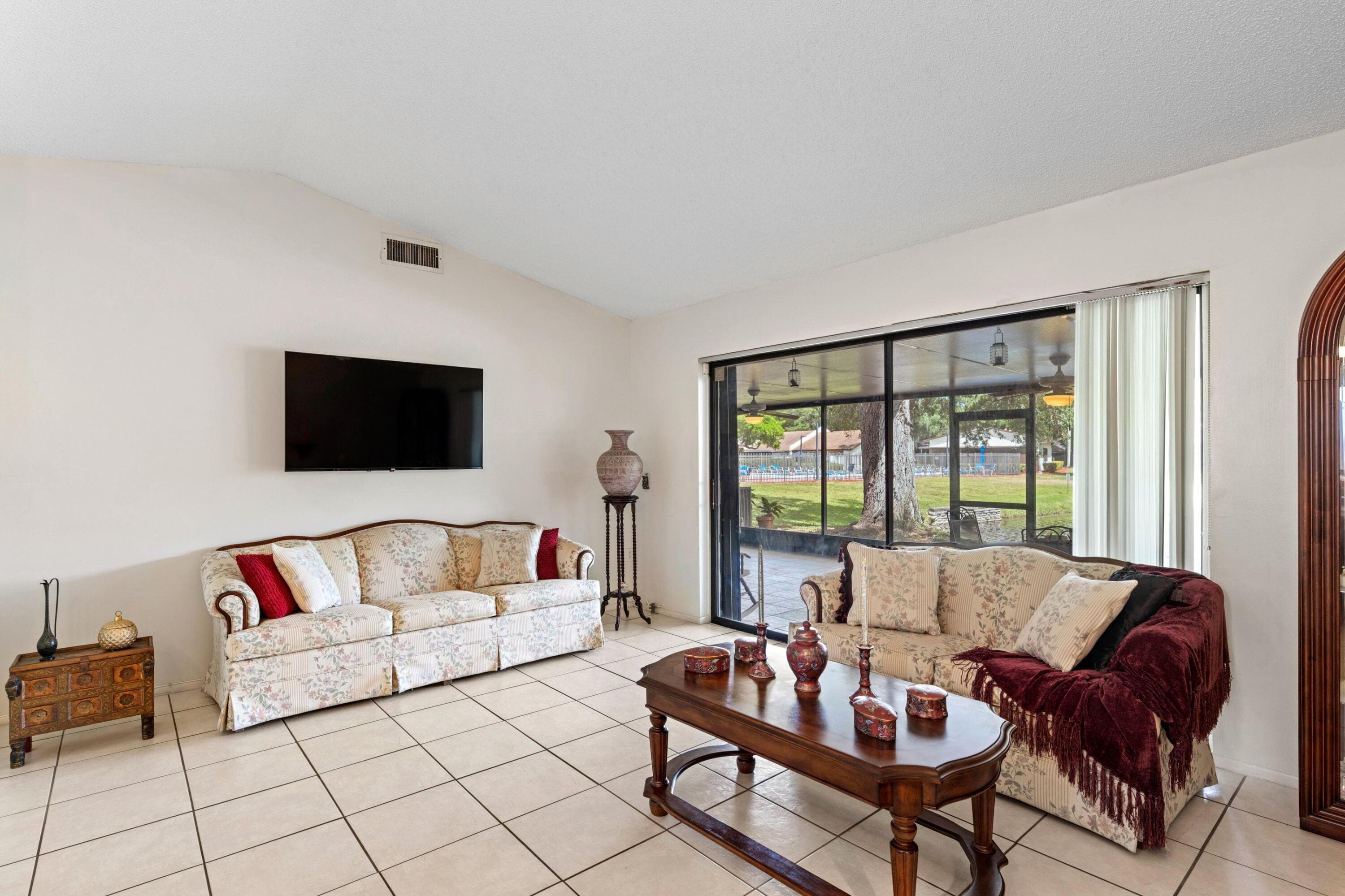 9709 NW 16th Street, Pembroke Pines, FL 33024 — photo 7 of 31