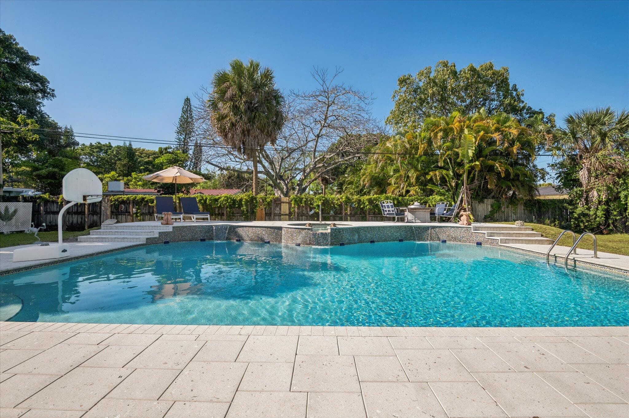 4011 SW 2nd Street, Plantation, FL 33317 — photo 2 of 37