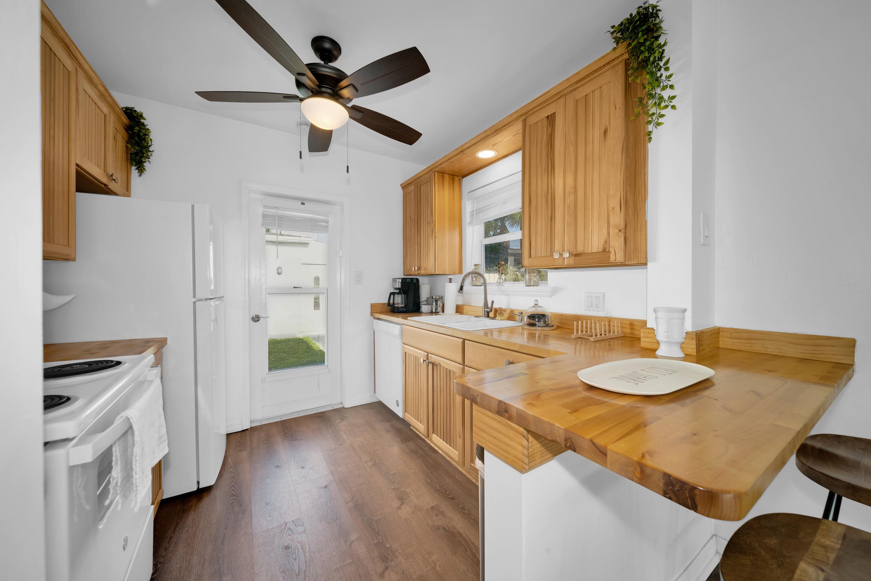 2317 N Ocean Boulevard E 2319, Fort Lauderdale, FL 33305 — photo 4 of 14