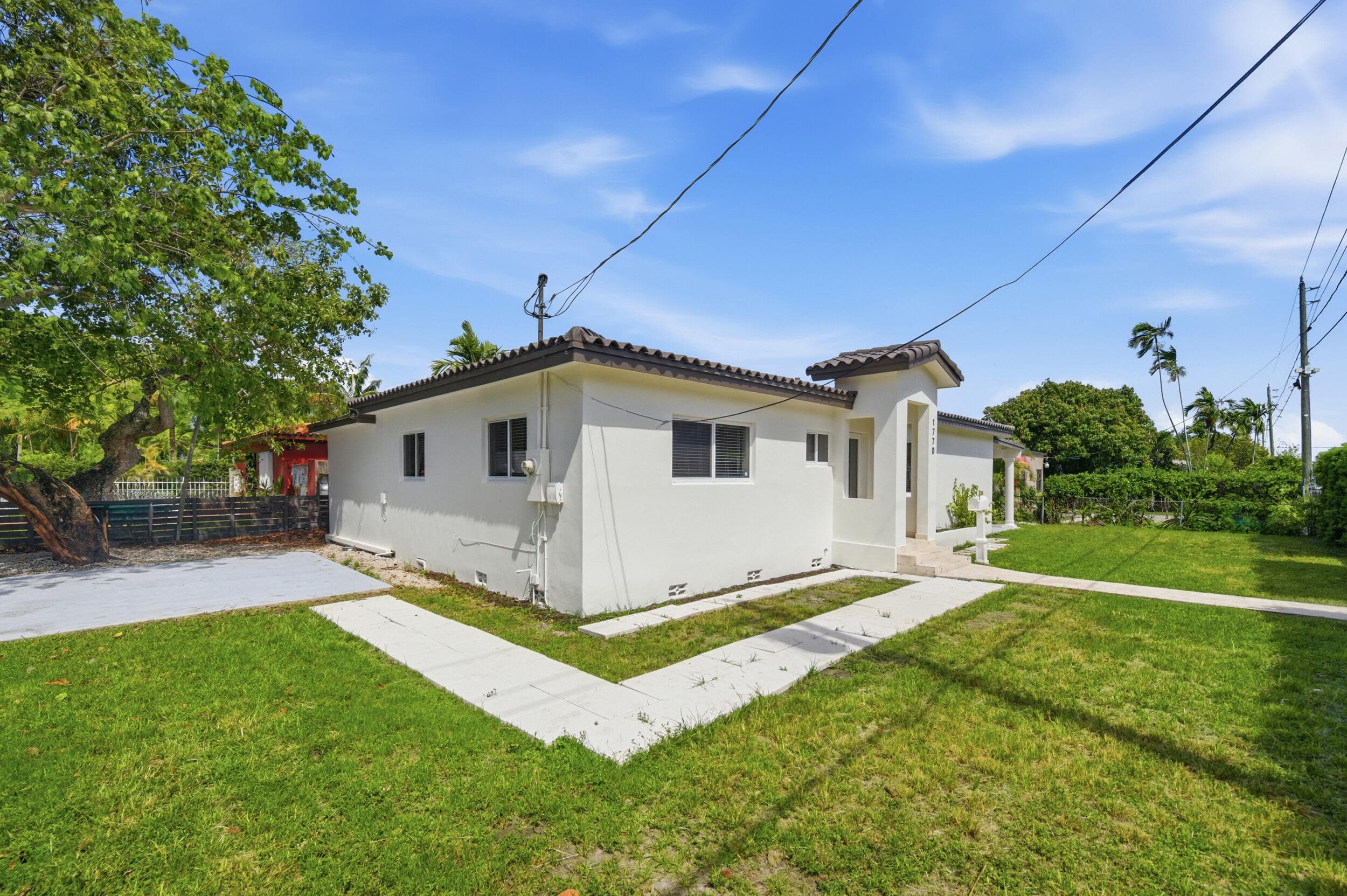 1770 SW 17th Avenue, Miami, FL 33145 — photo 3 of 46