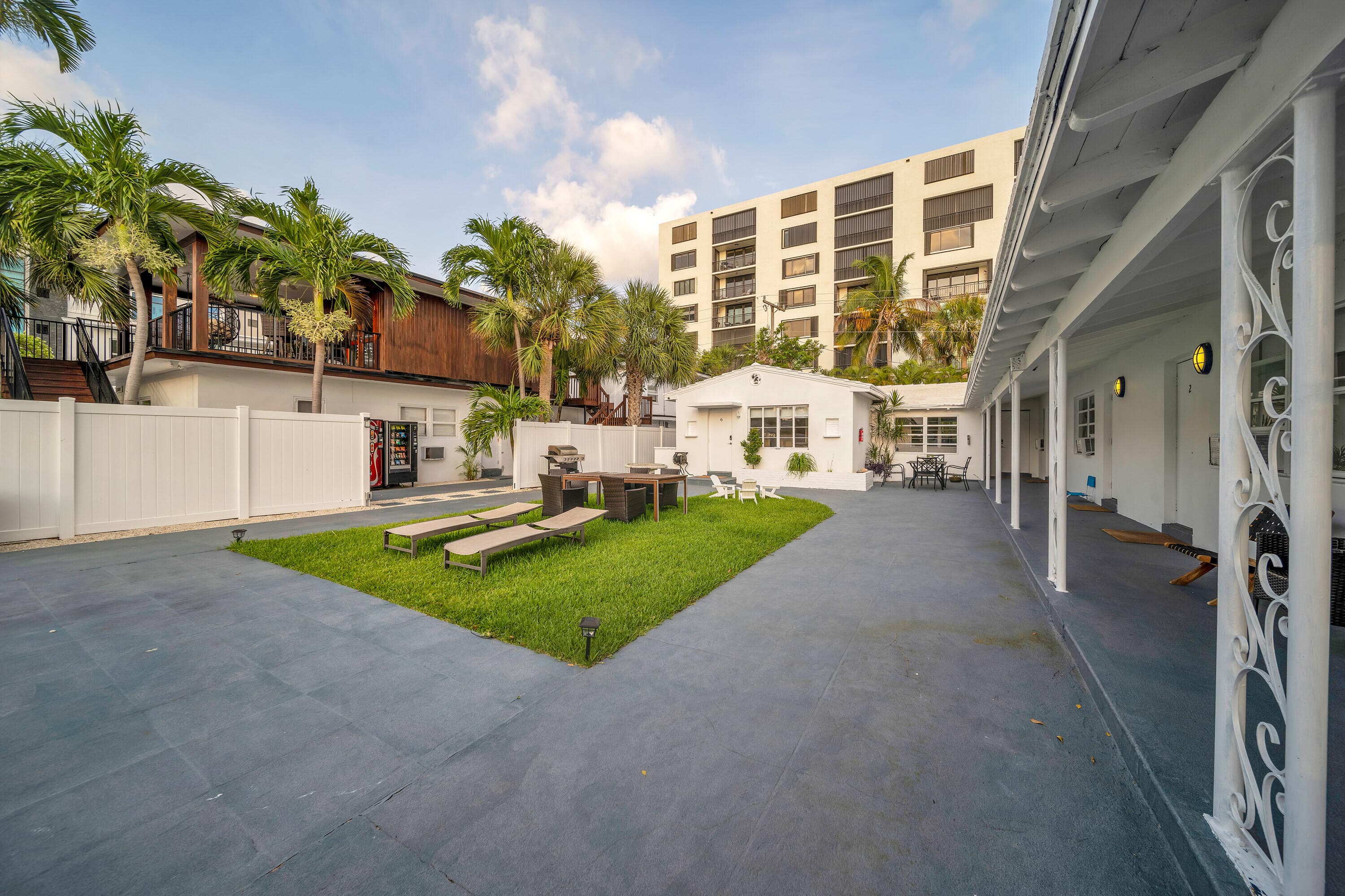 2307 N Ocean Boulevard 2, Fort Lauderdale, FL 33305 — photo 7 of 7