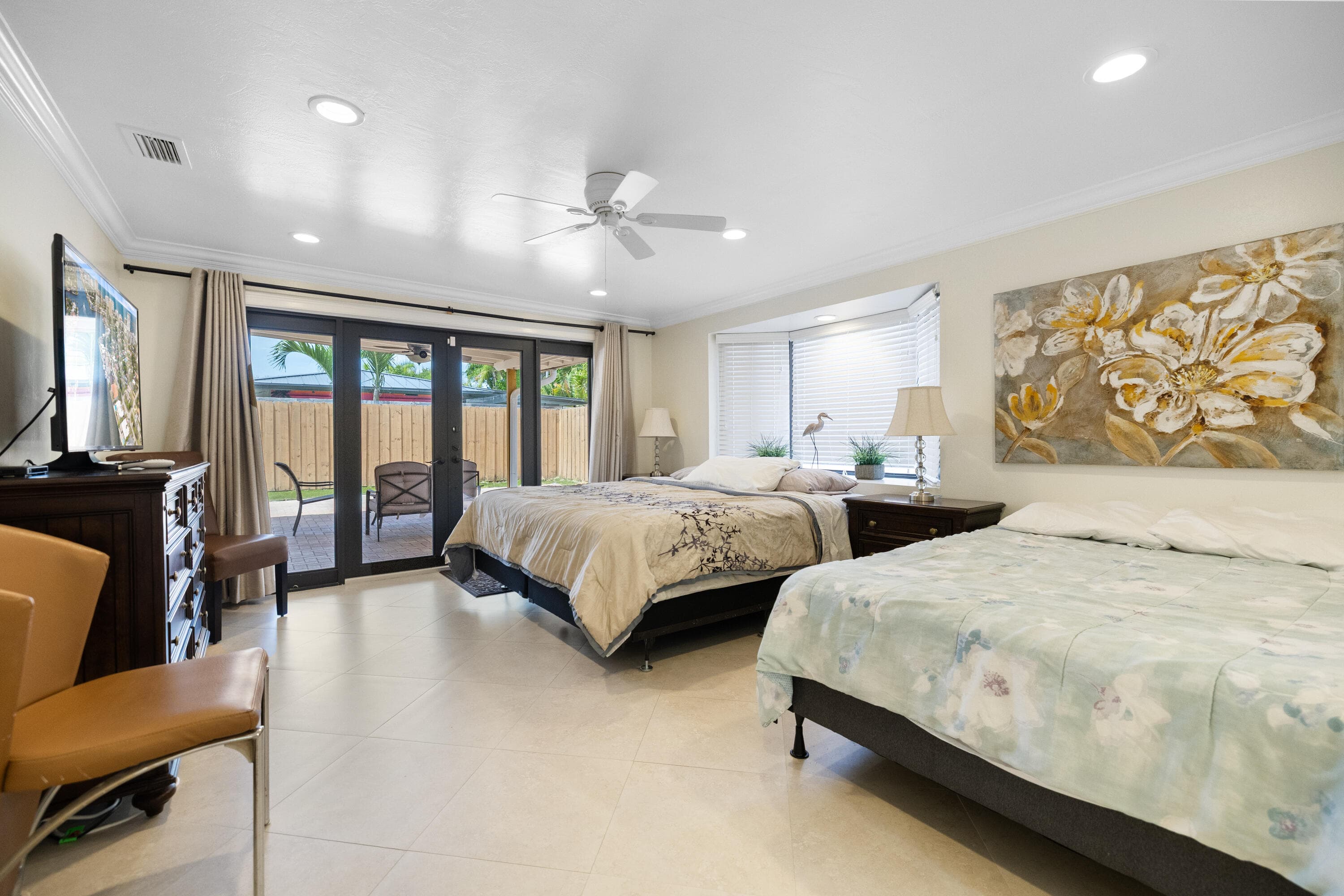 3211 Seaward Drive, Lauderdale-By-The-Sea, FL 33062 — photo 12 of 25
