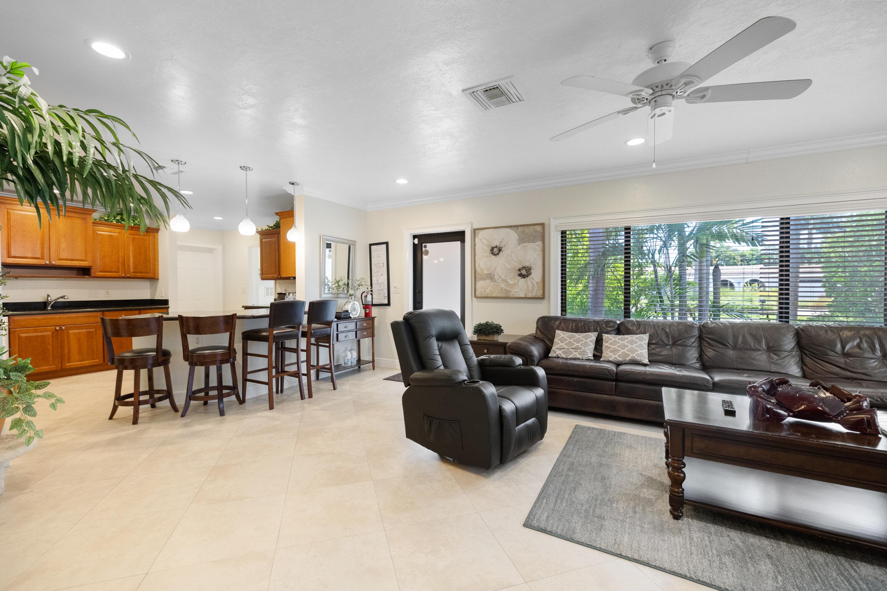 3211 Seaward Drive, Lauderdale-By-The-Sea, FL 33062 — photo 5 of 25
