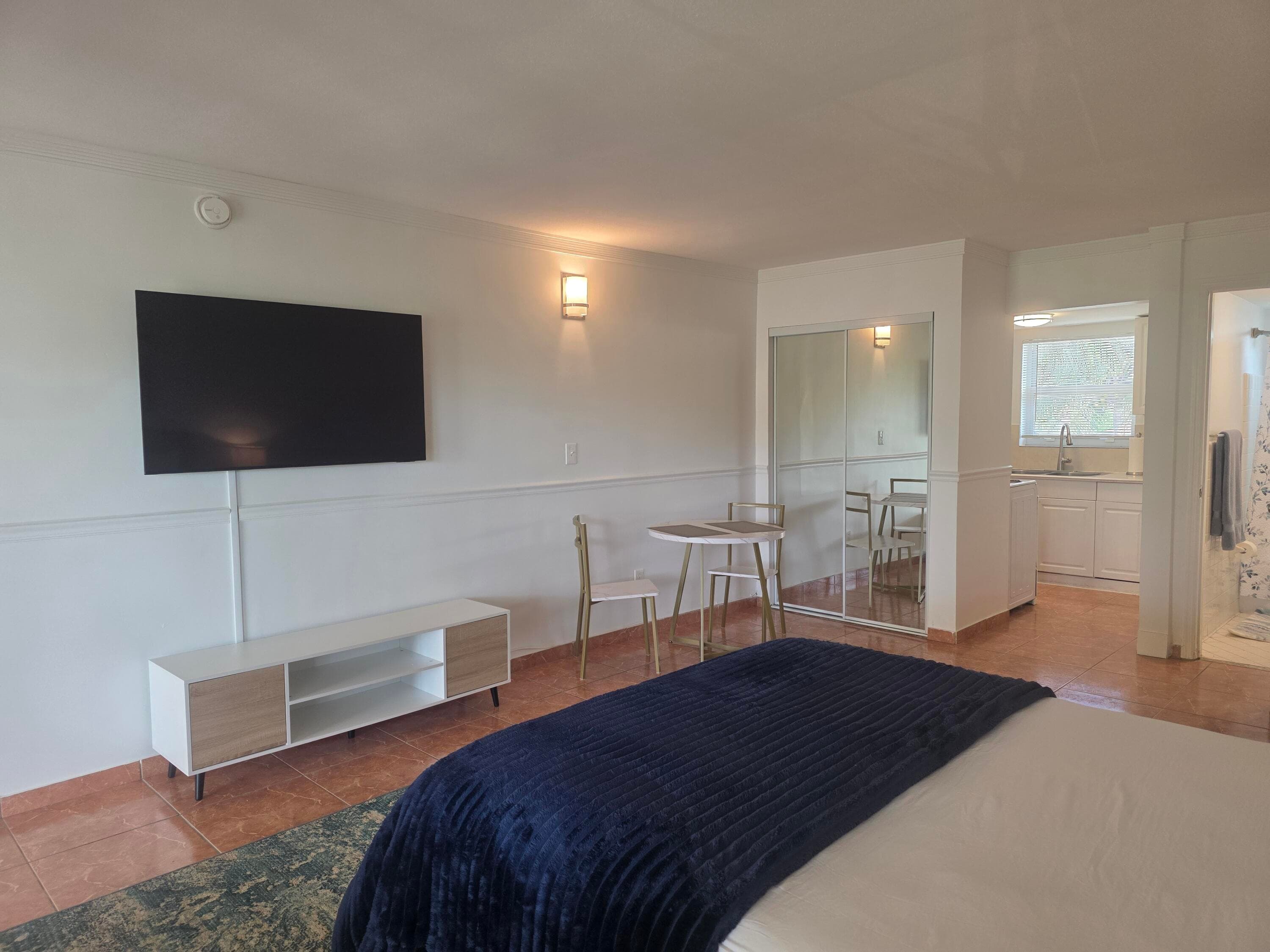 911 N Federal Highway 205, Lake Worth Beach, FL 33460 — photo 5 of 11