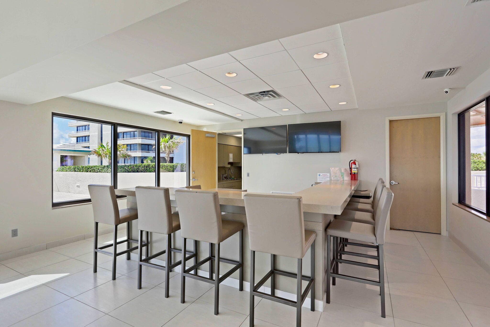 5550 N Ocean Drive 21c, Singer Island, FL 33404 — photo 64 of 72