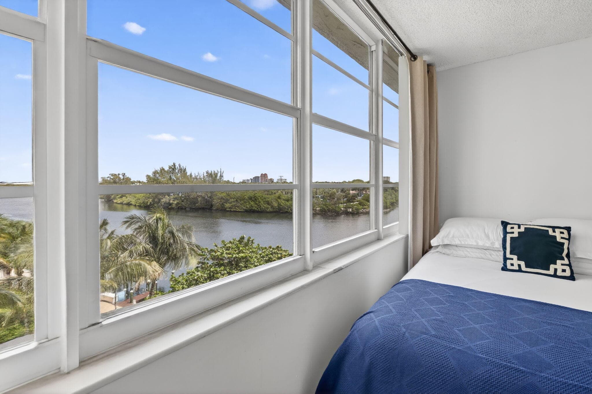 1170 N Federal Highway 501, Fort Lauderdale, FL 33304 — photo 25 of 82