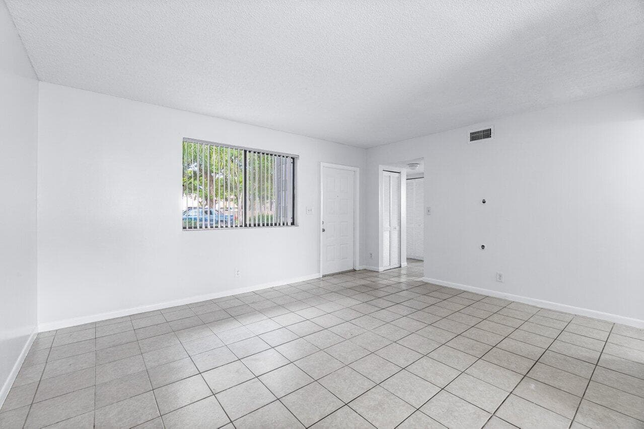 1837 NW 94th Avenue, Coral Springs, FL 33071 — photo 9 of 14