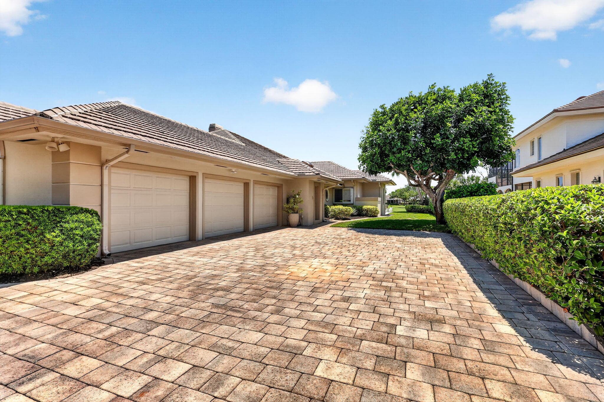 6711 SE Barrington Drive, Stuart, FL 34997 — photo 9 of 73
