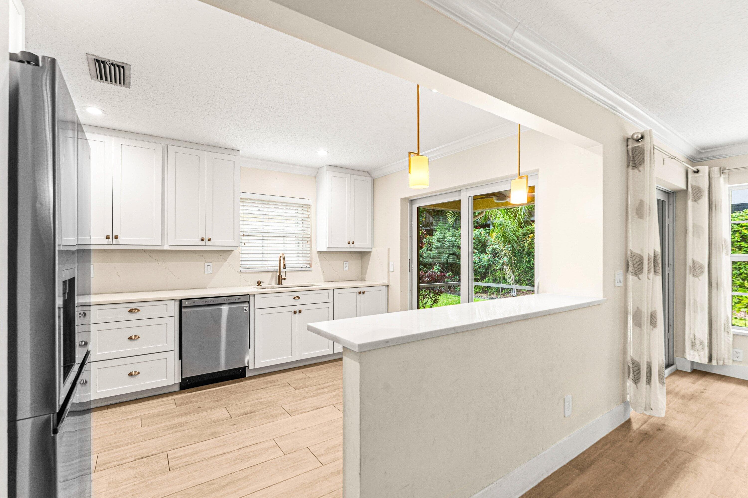 226 Moccasin Trail W, Jupiter, FL 33458 — photo 8 of 37