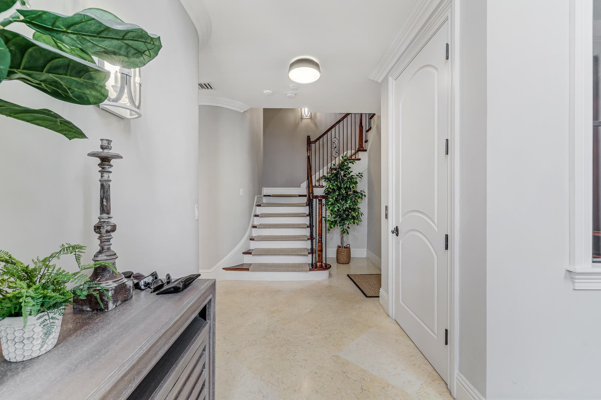 170 Isle Of Venice Drive, Fort Lauderdale, FL 33301 — photo 6 of 103
