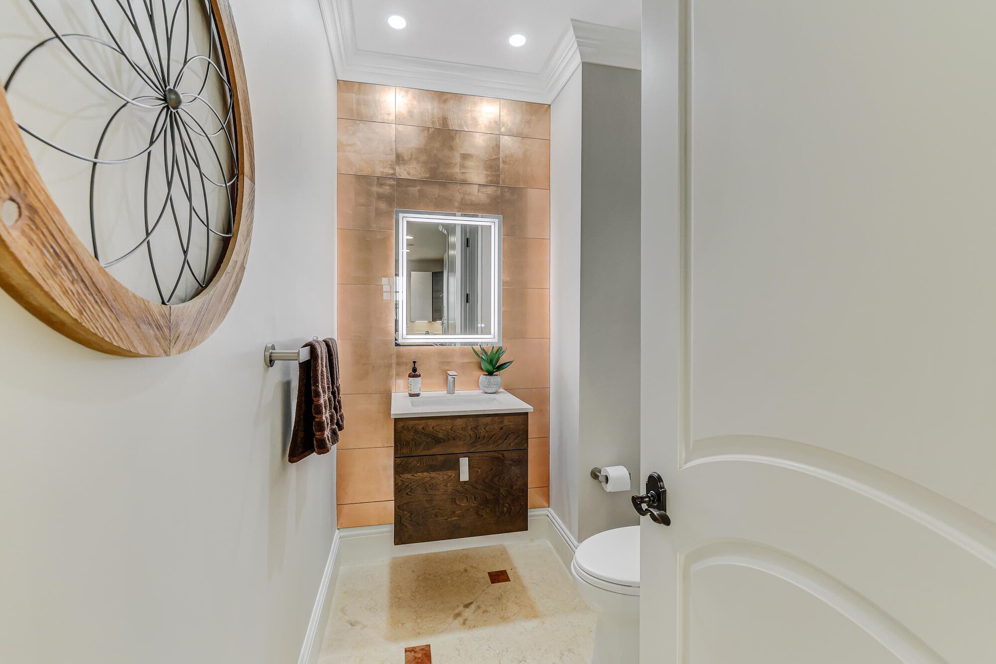 170 Isle Of Venice Drive, Fort Lauderdale, FL 33301 — photo 8 of 103