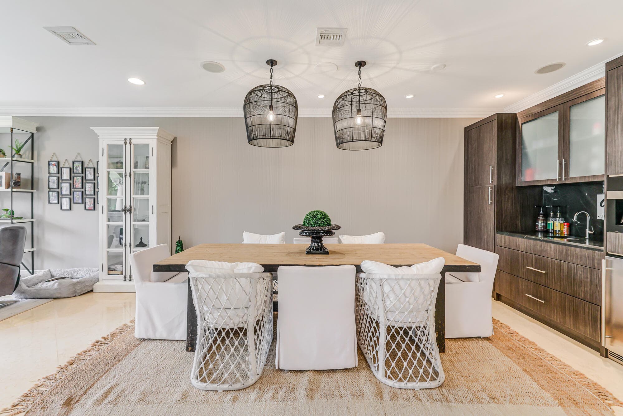 170 Isle Of Venice Drive, Fort Lauderdale, FL 33301 — photo 12 of 103