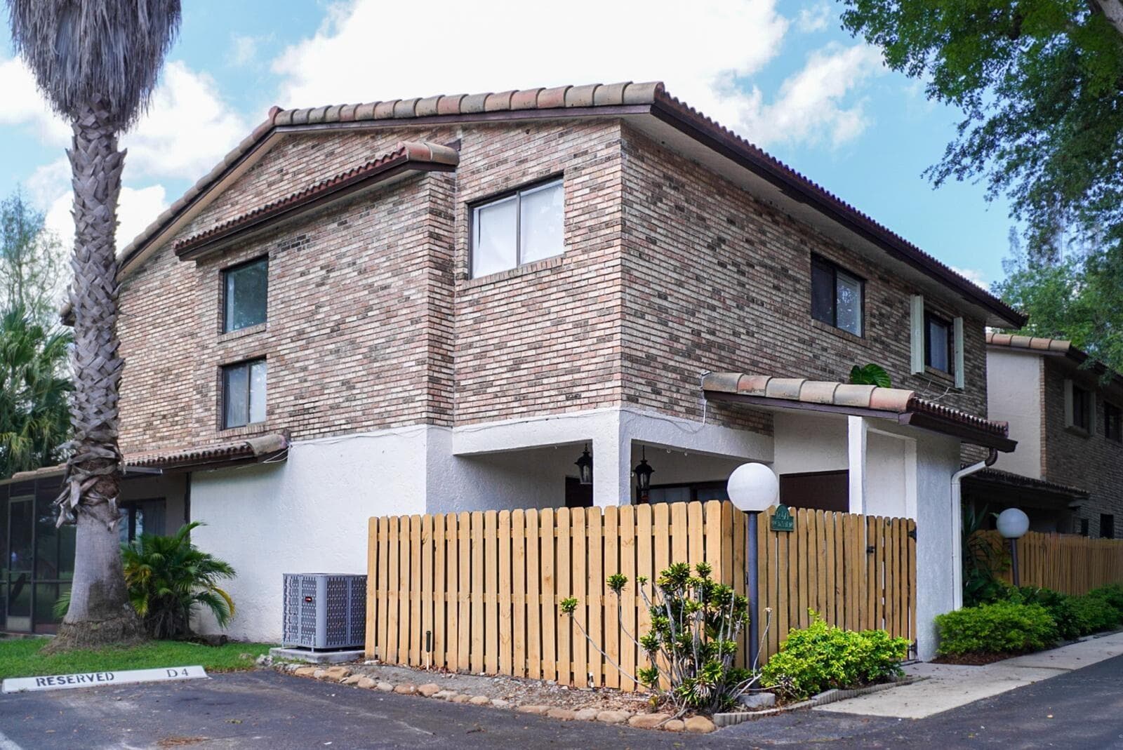 12471 NW 3rd Street D1, Plantation, FL 33325 — photo 1 of 12