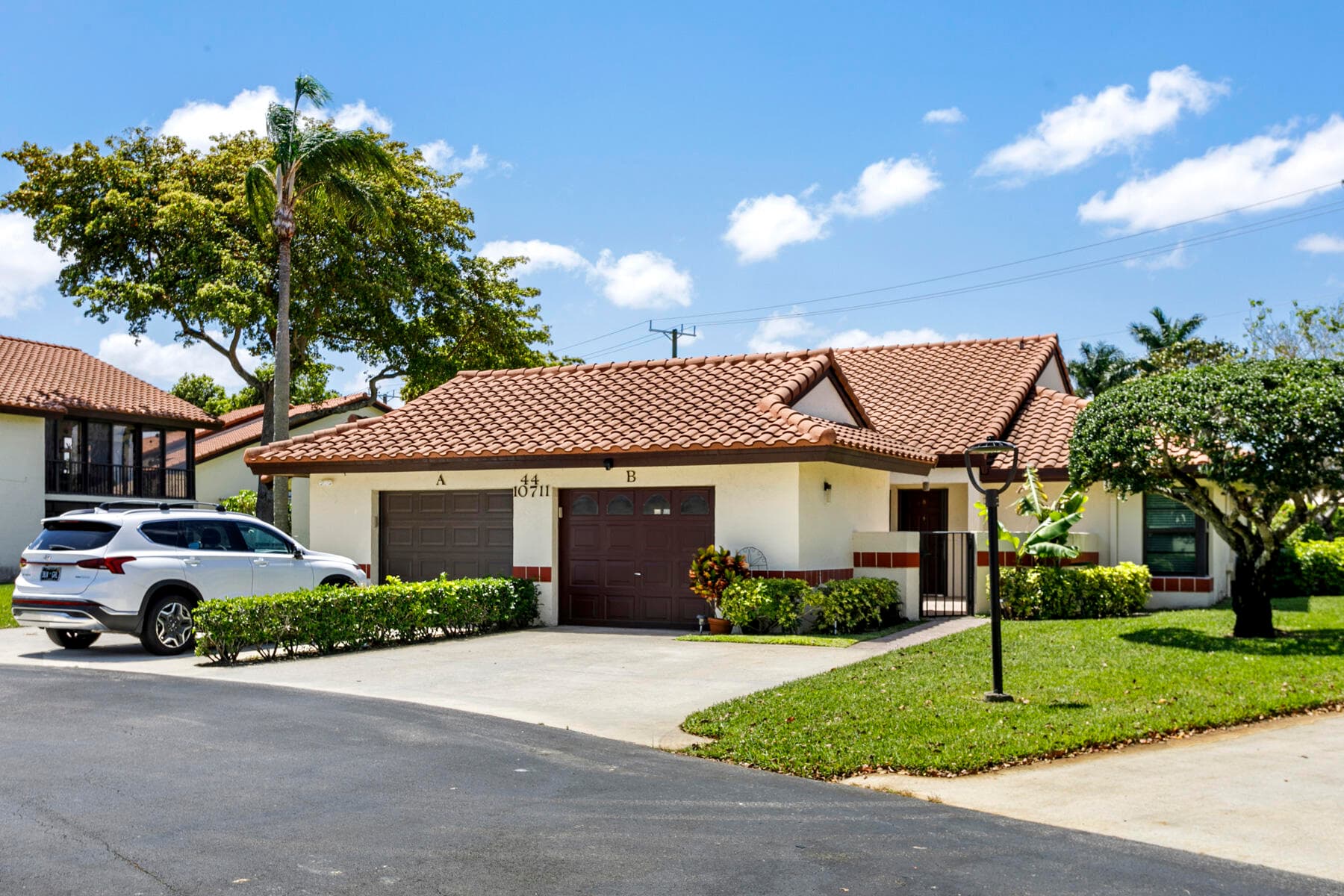 10711 Palm Leaf Drive B, Boynton Beach, FL 33437 — photo 2 of 30