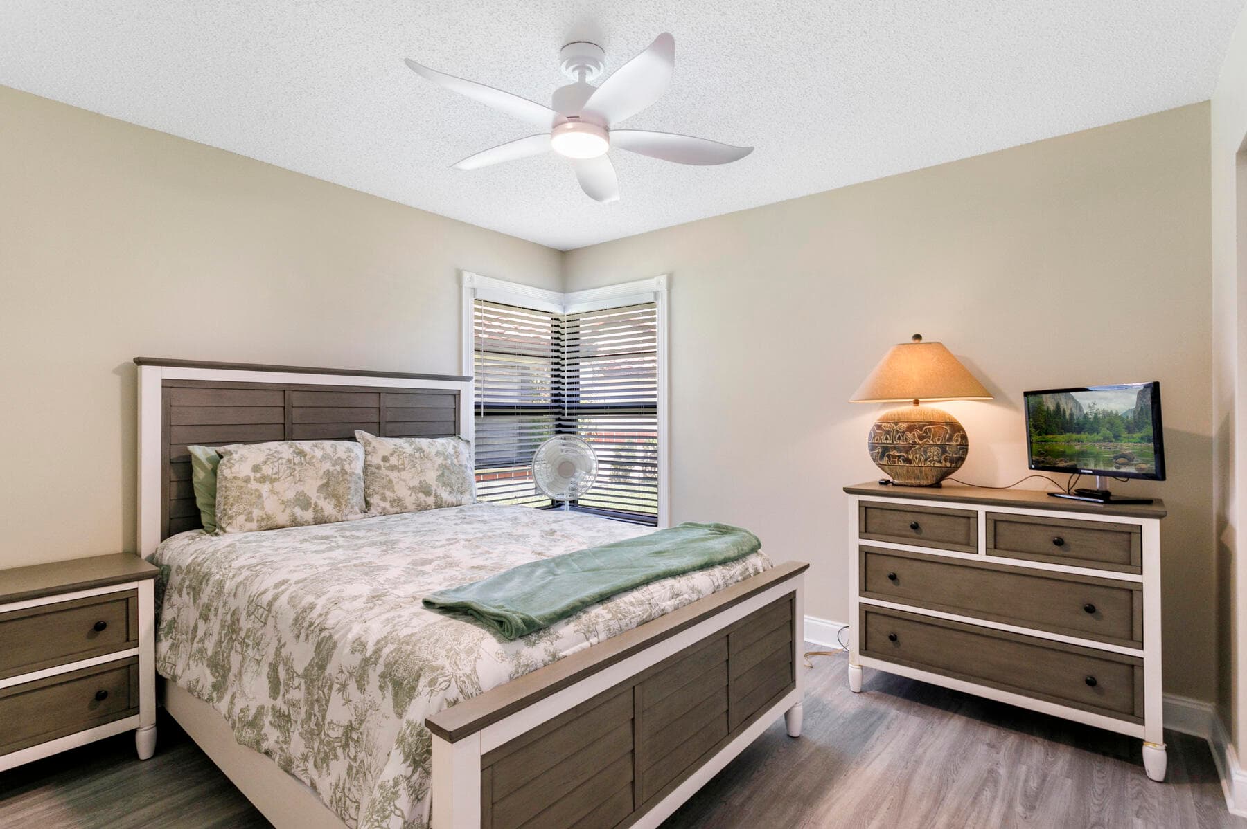 10711 Palm Leaf Drive B, Boynton Beach, FL 33437 — photo 24 of 30
