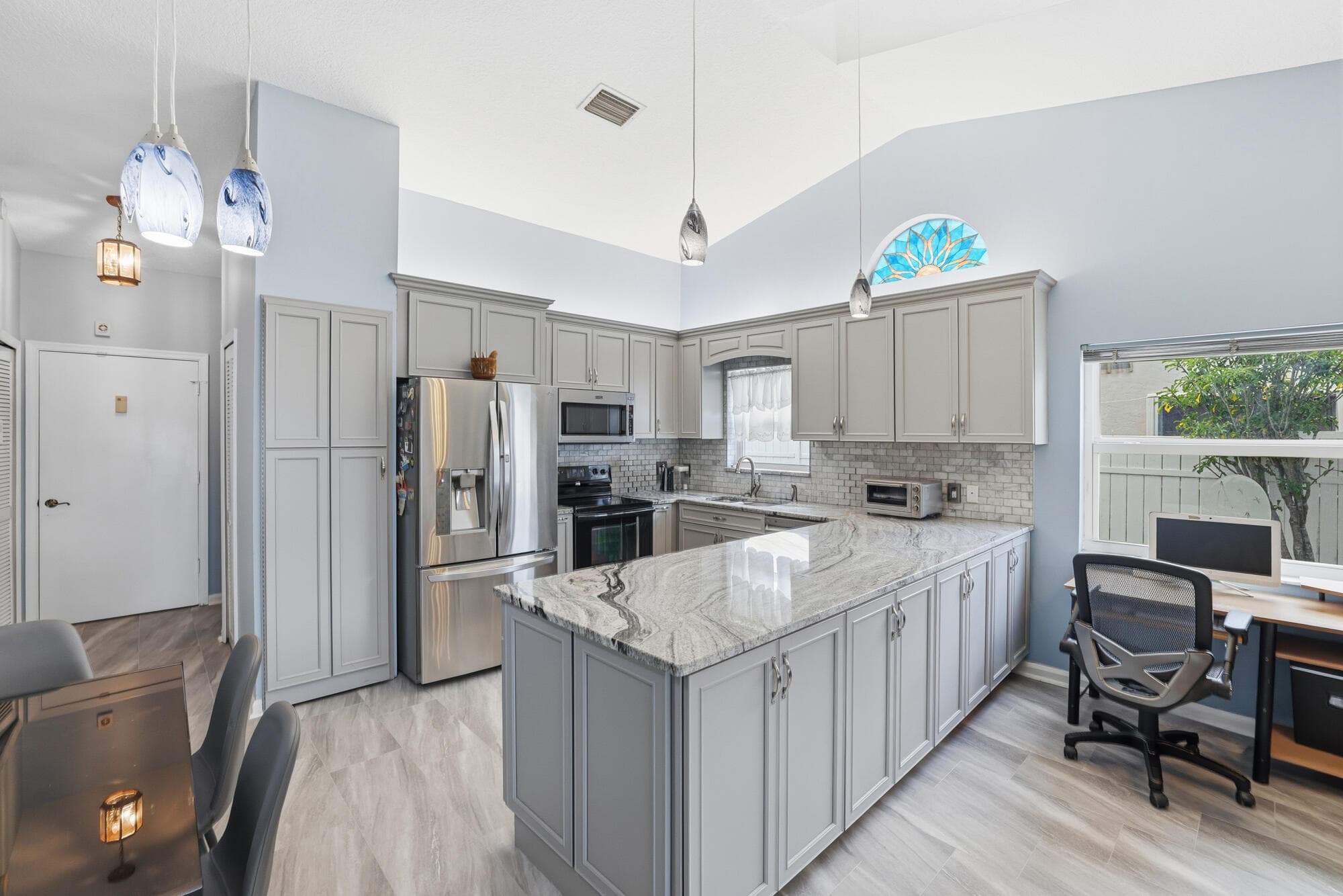191 Parkwood Drive, Royal Palm Beach, FL 33411 — photo 5 of 23