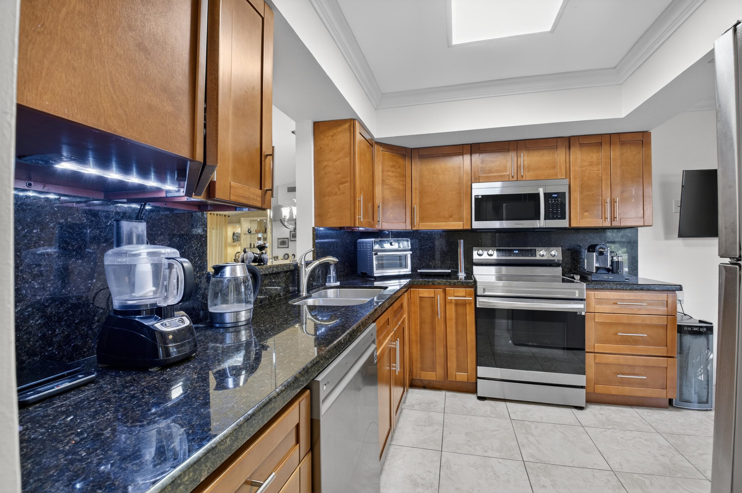 10911 Lake Front Place, Boca Raton, FL 33498 — photo 5 of 46
