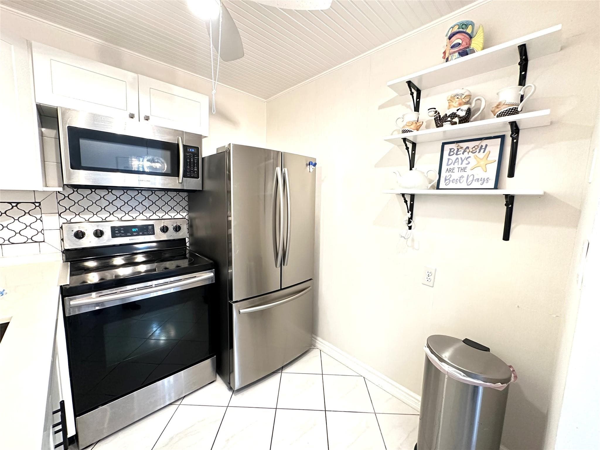 131 Oakridge J 131, Deerfield Beach, FL 33442 — photo 9 of 60