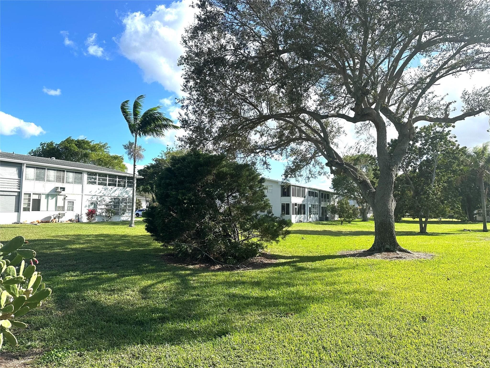 131 Oakridge J 131, Deerfield Beach, FL 33442 — photo 22 of 60