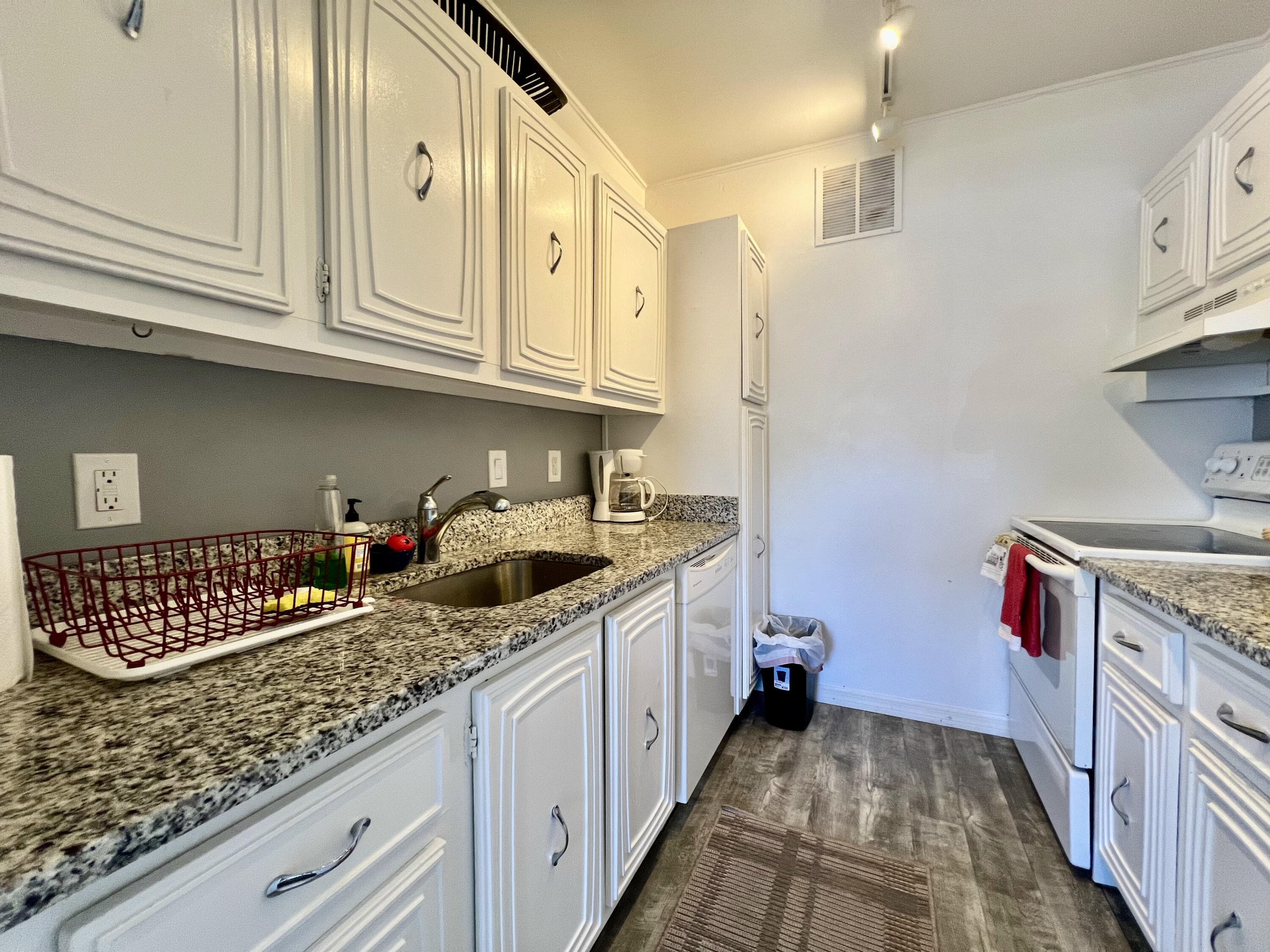 4201 S Ocean Boulevard, South Palm Beach, FL 33480 — photo 7 of 16