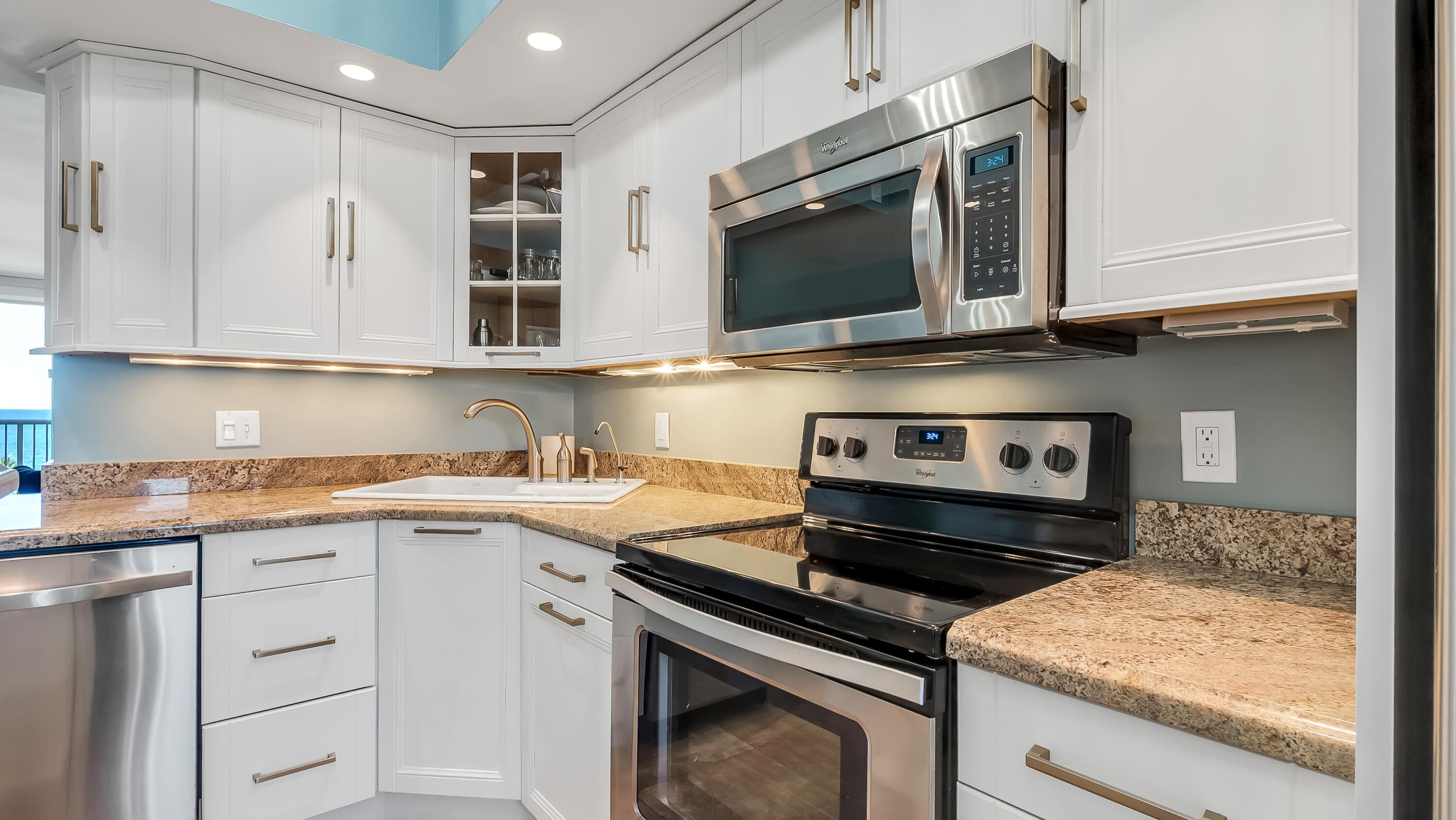 2200 NE 33rd Avenue 10k, Fort Lauderdale, FL 33305 — photo 15 of 37