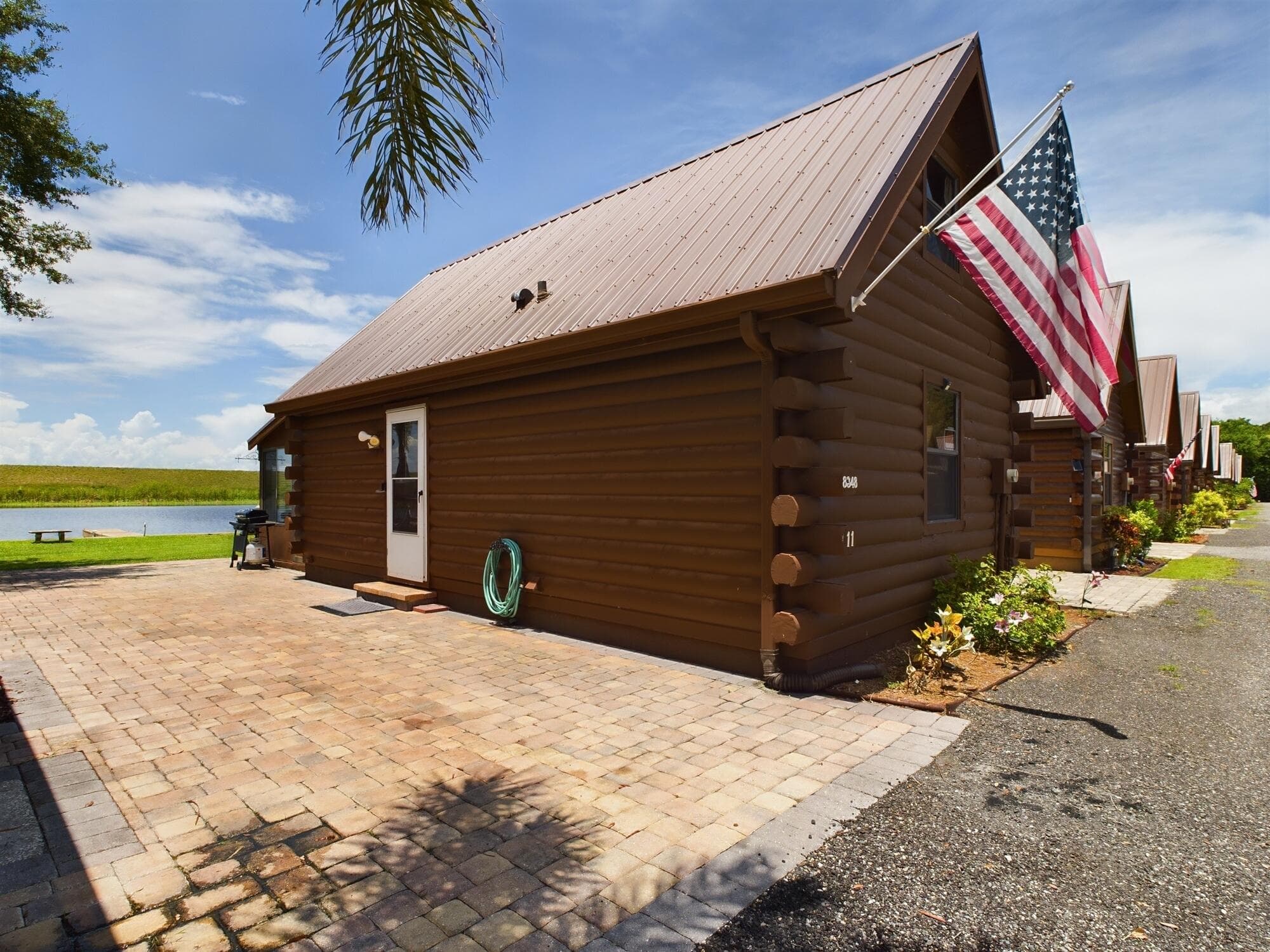 8348 Us-441, Okeechobee, FL 34974 — photo 1 of 25