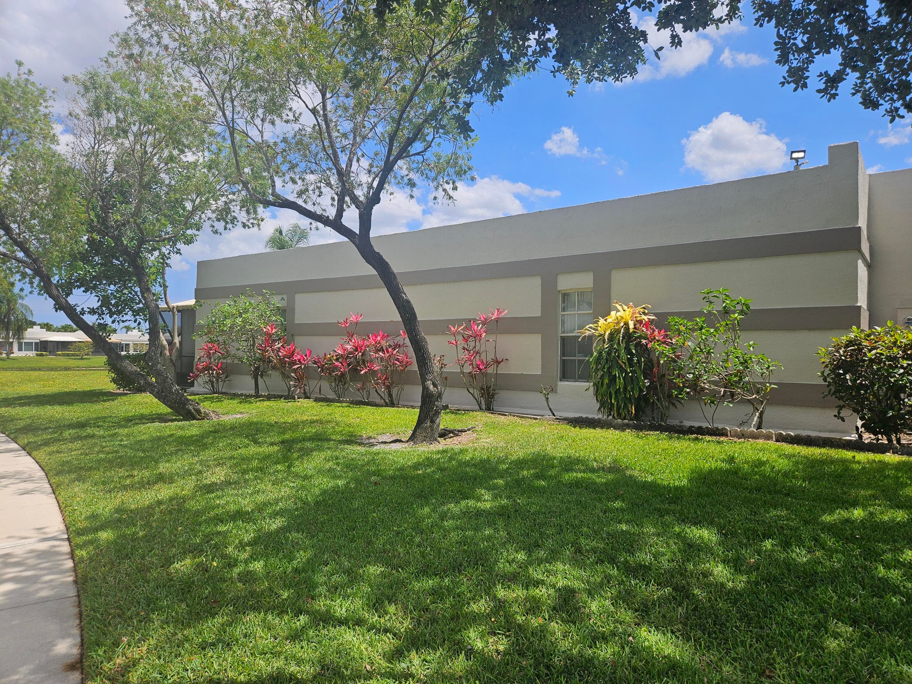18999 Stewart Circle 8, Boca Raton, FL 33496 — photo 7 of 48