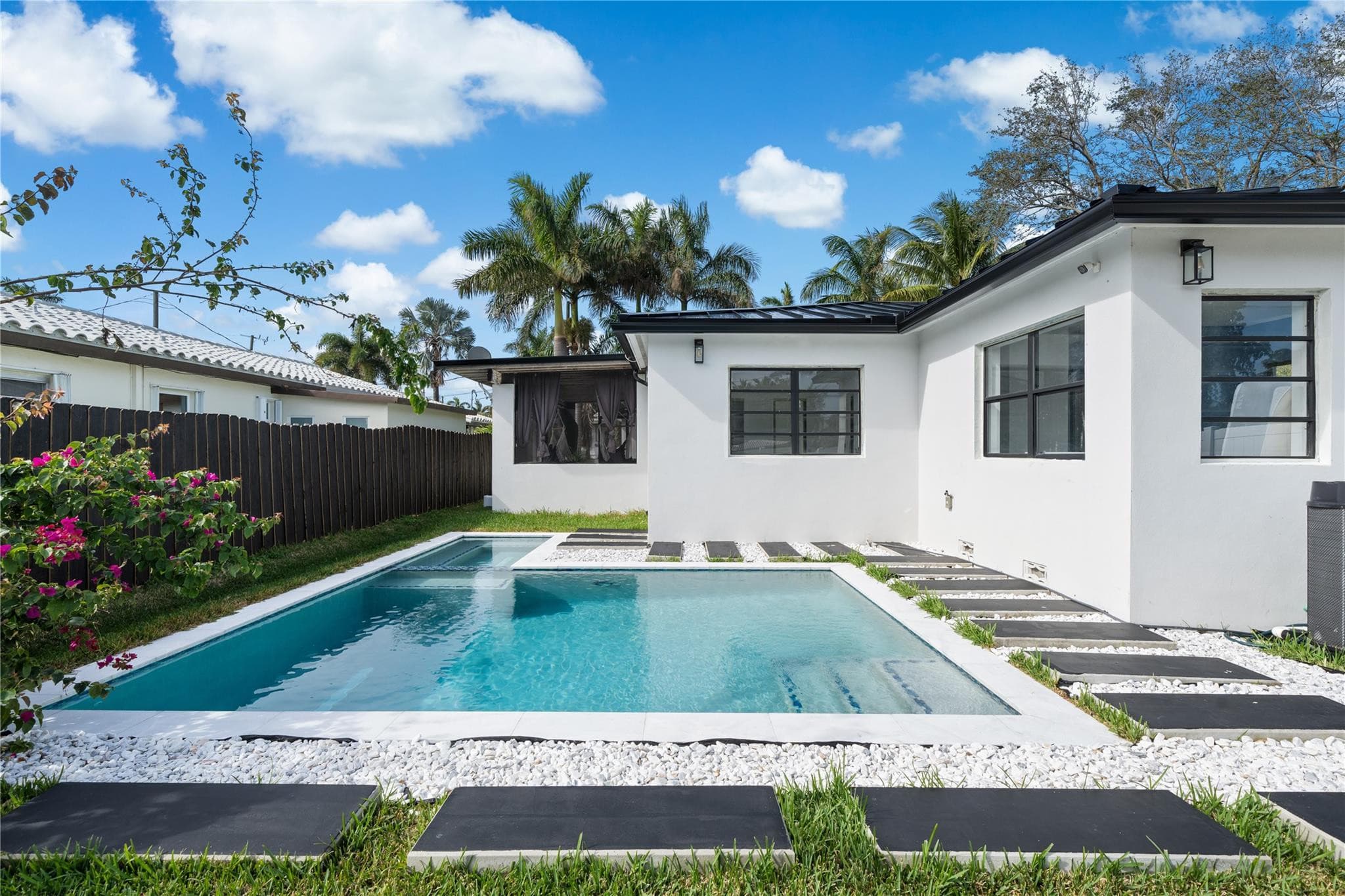 1100 Buchanan Street, Hollywood, FL 33019 — photo 5 of 43
