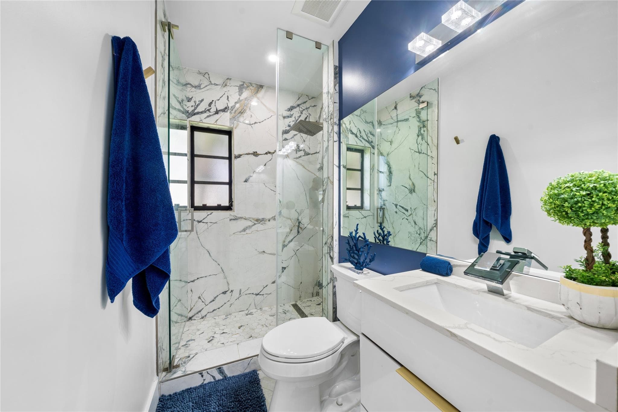 1100 Buchanan Street, Hollywood, FL 33019 — photo 12 of 43
