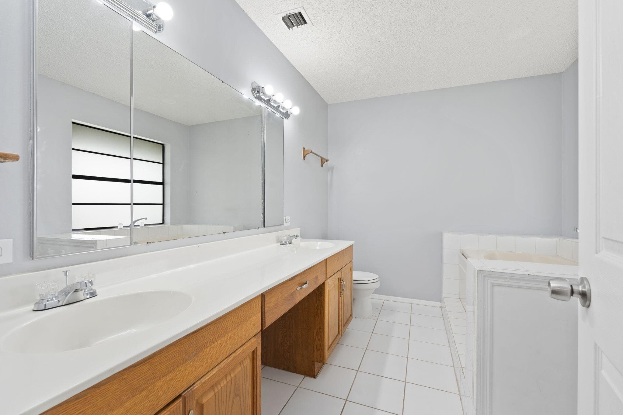 210 Deerwood Lane, Fort Pierce, FL 34947 — photo 34 of 44