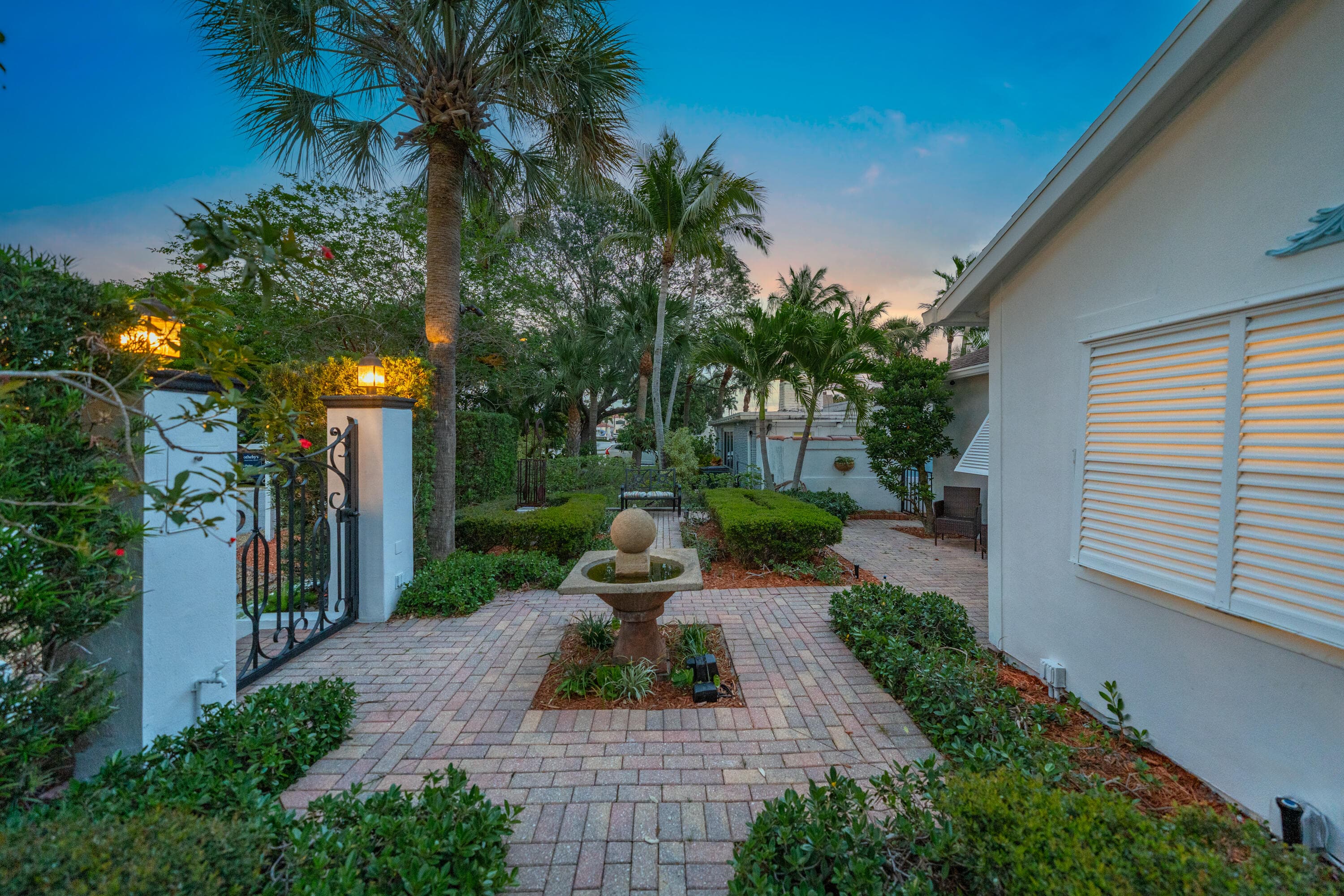 205 N 18th Ave Avenue N, Lake Worth Beach, FL 33460 — photo 4 of 29