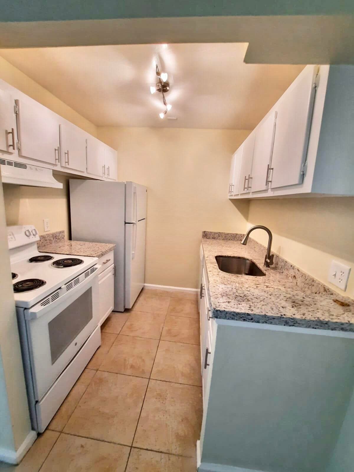 1500 N Congress Avenue B29, West Palm Beach, FL 33401 — photo 3 of 22