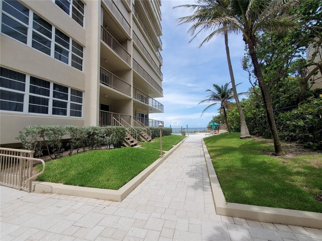 1021 Hillsboro Mile Hillsboro Mile G2, Hillsboro Beach, FL 33062 — photo 26 of 41