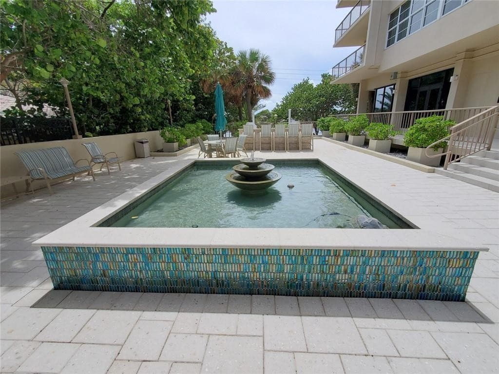 1021 Hillsboro Mile Hillsboro Mile G2, Hillsboro Beach, FL 33062 — photo 27 of 41