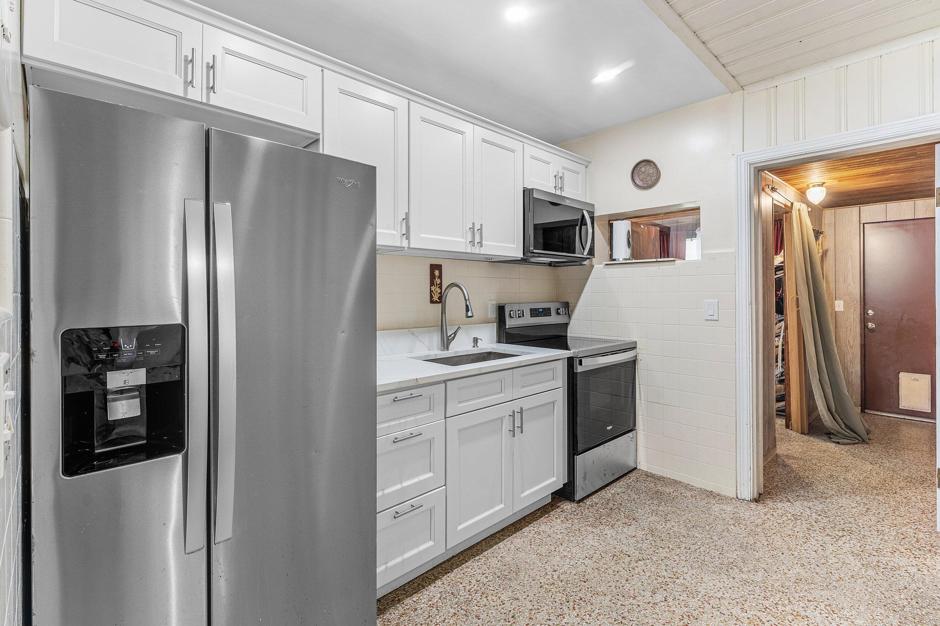 418 Kern Street, West Palm Beach, FL 33405 — photo 10 of 56
