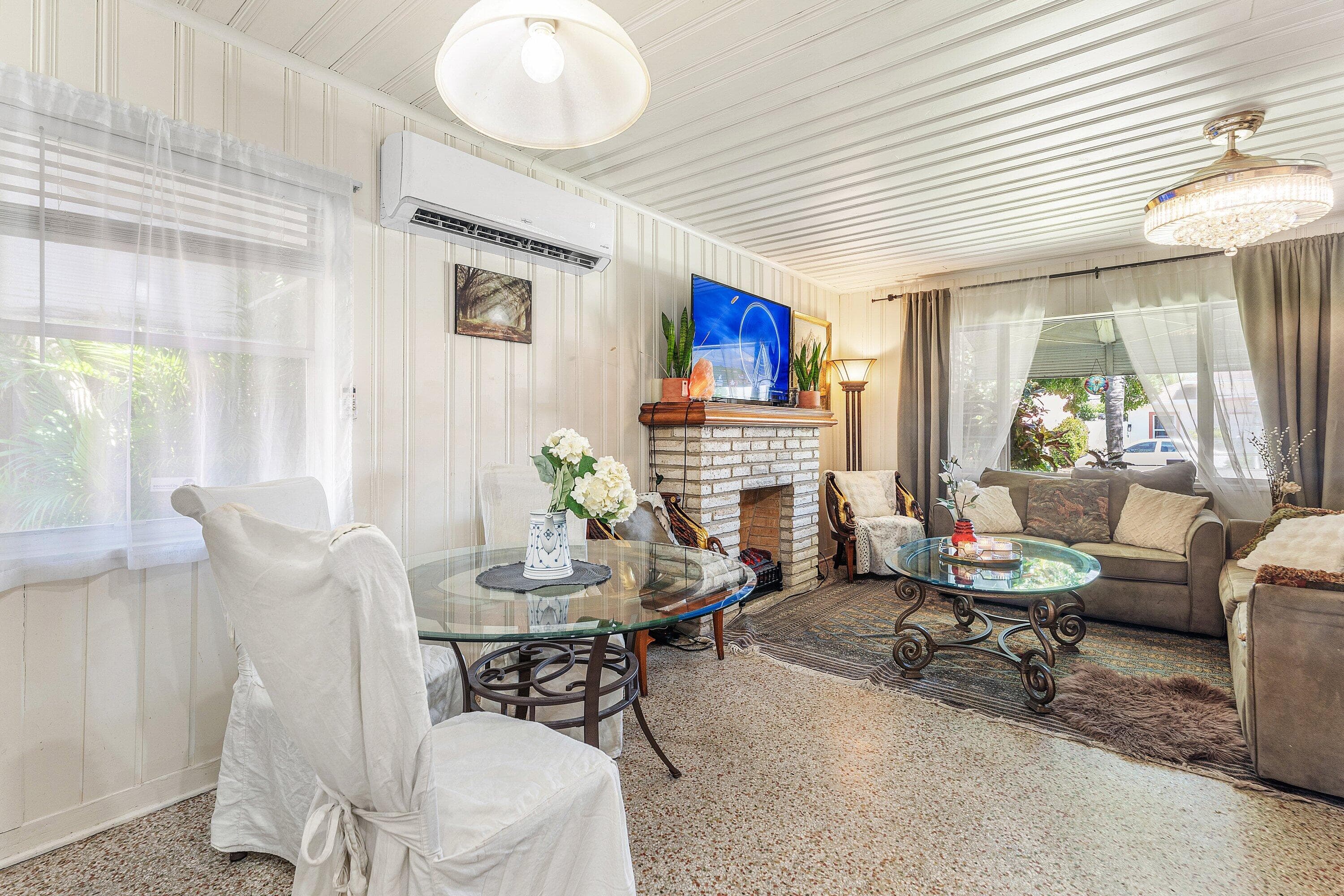 418 Kern Street, West Palm Beach, FL 33405 — photo 13 of 56