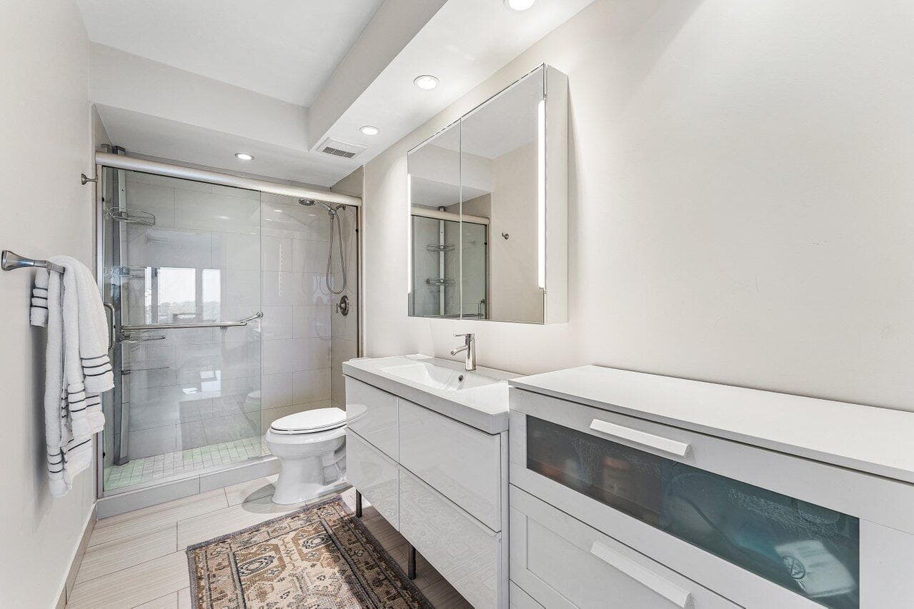 701 E Camino Real Apt 9g, Boca Raton, FL 33432 — photo 16 of 55