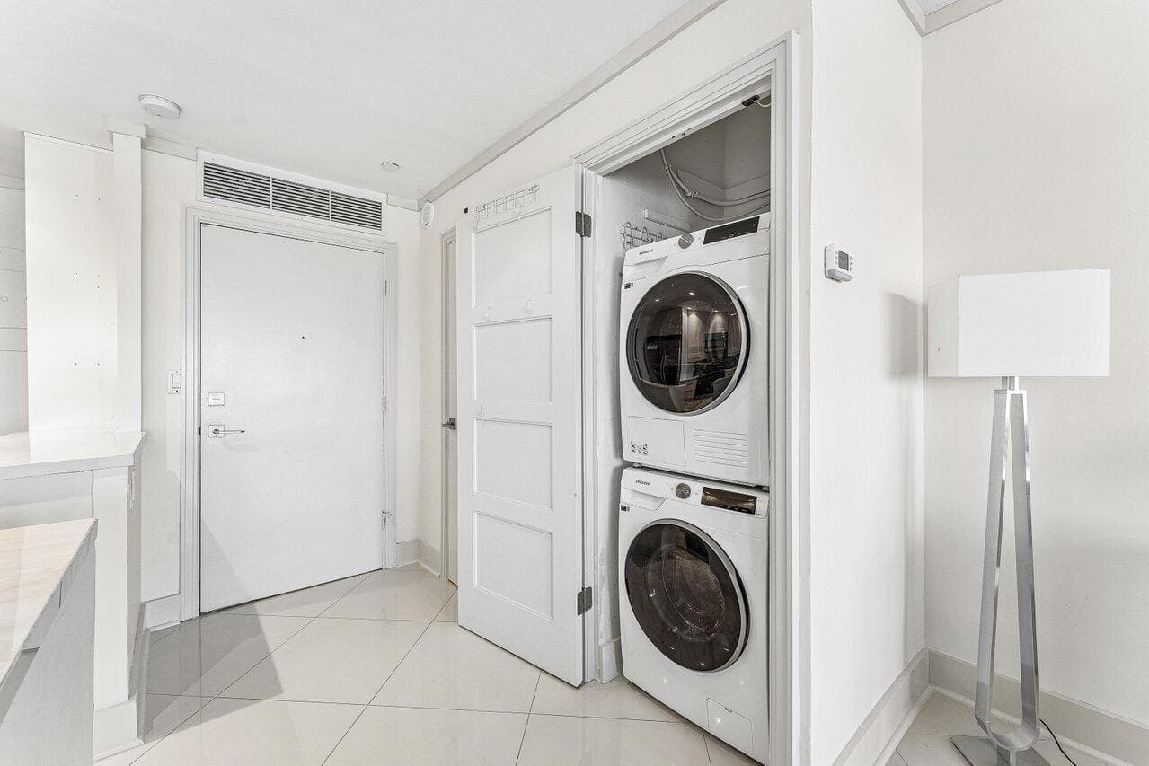 701 E Camino Real Apt 9g, Boca Raton, FL 33432 — photo 19 of 55